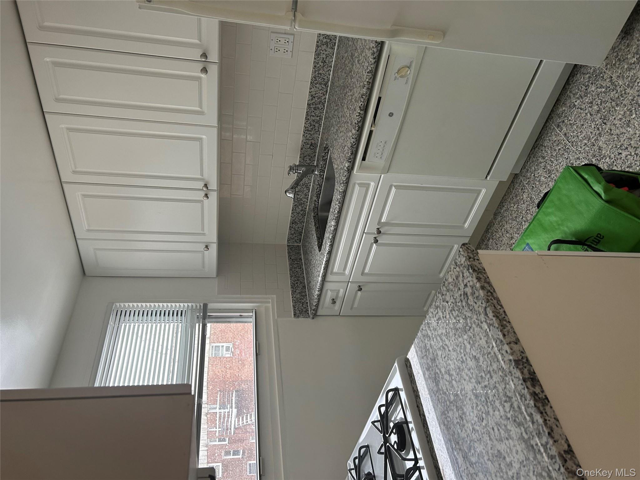 #8 photo, 15 Schenck Avenue, Нассау ‖ Great Neck , NY 11021