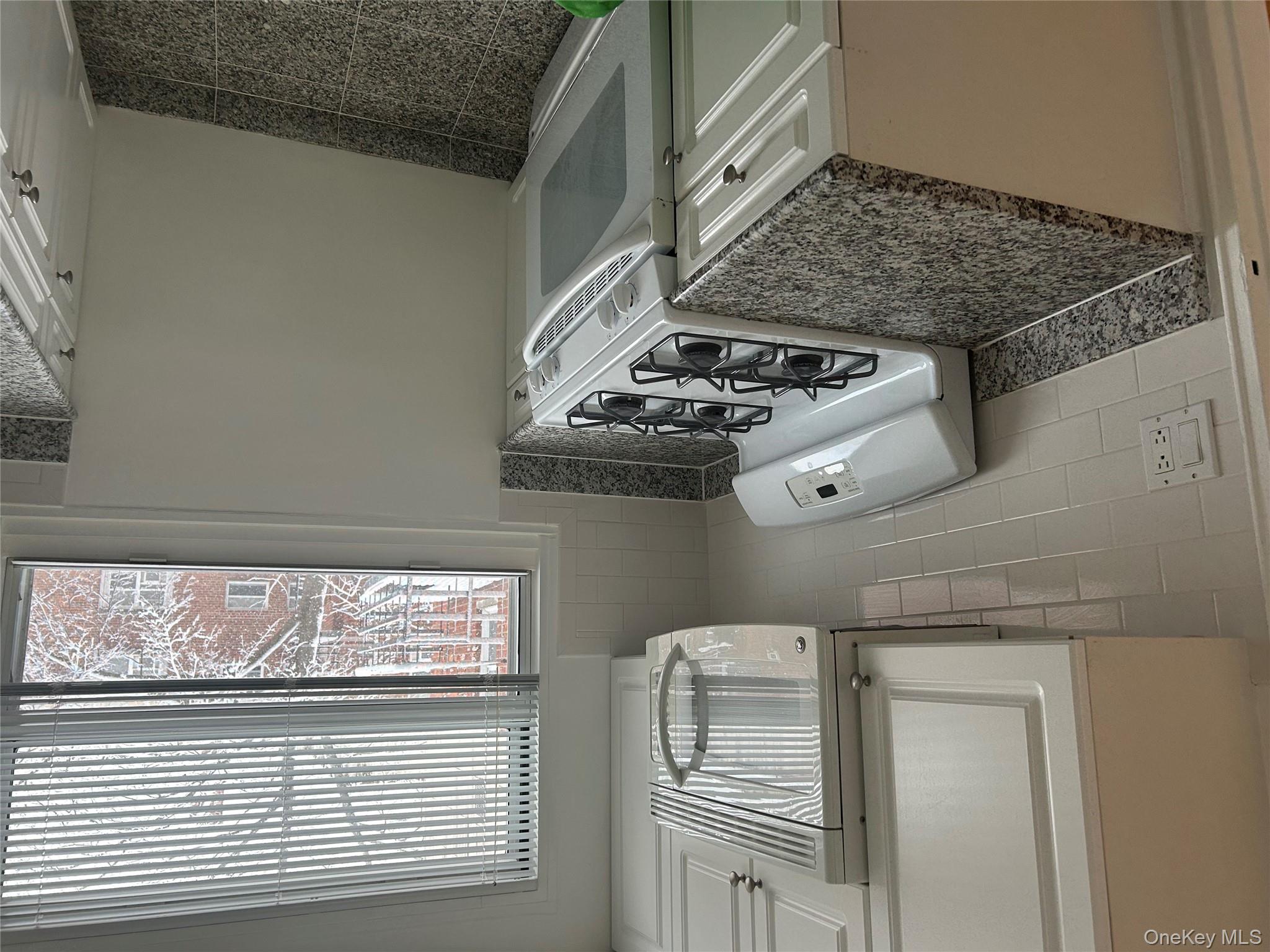 #9 photo, 15 Schenck Avenue, Нассау ‖ Great Neck , NY 11021