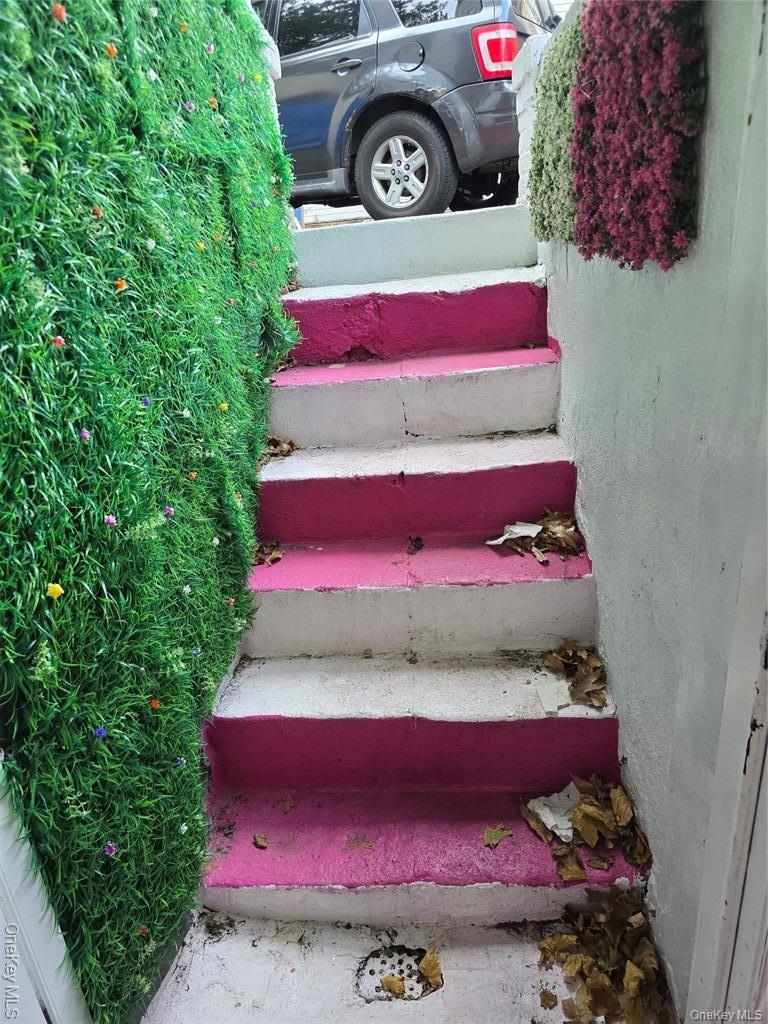 #3 photo, 37 42 72nd Street, קווינס Jackson Heights , NY 11372