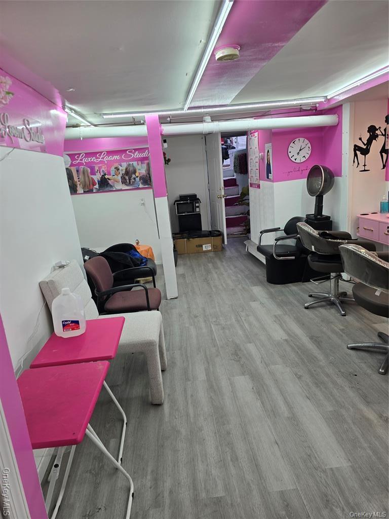 #4 photo, 37 42 72nd Street, קווינס Jackson Heights , NY 11372