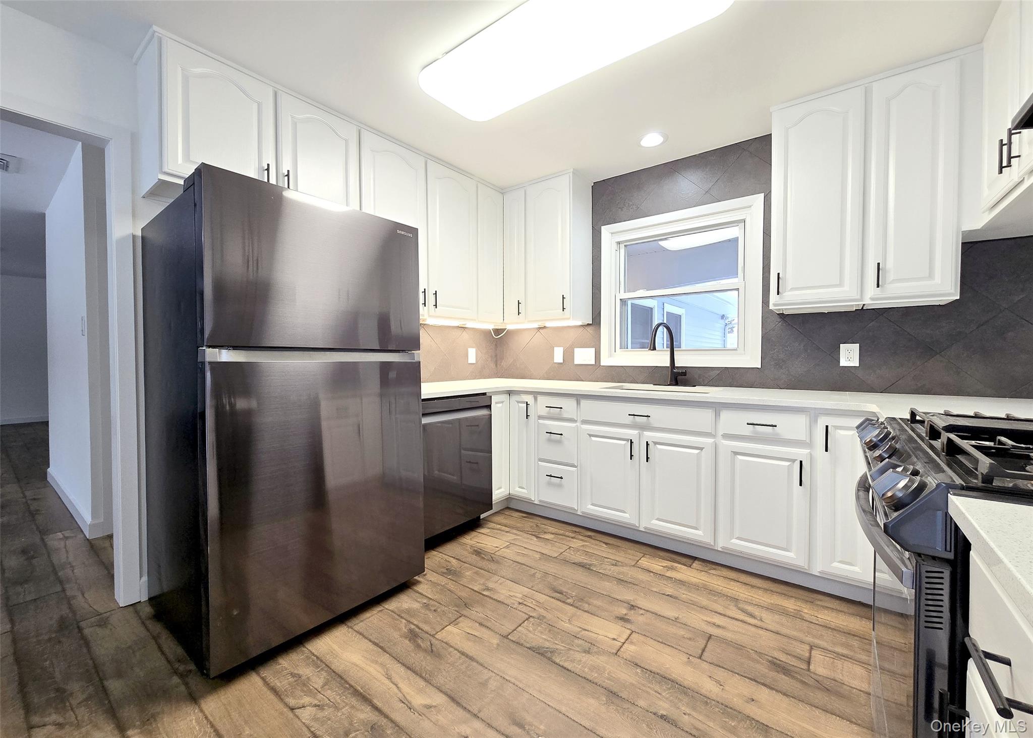 #5 photo, 35 Segatogue Lane, सफ़ोक काउंटी South Setauket , NY 11720