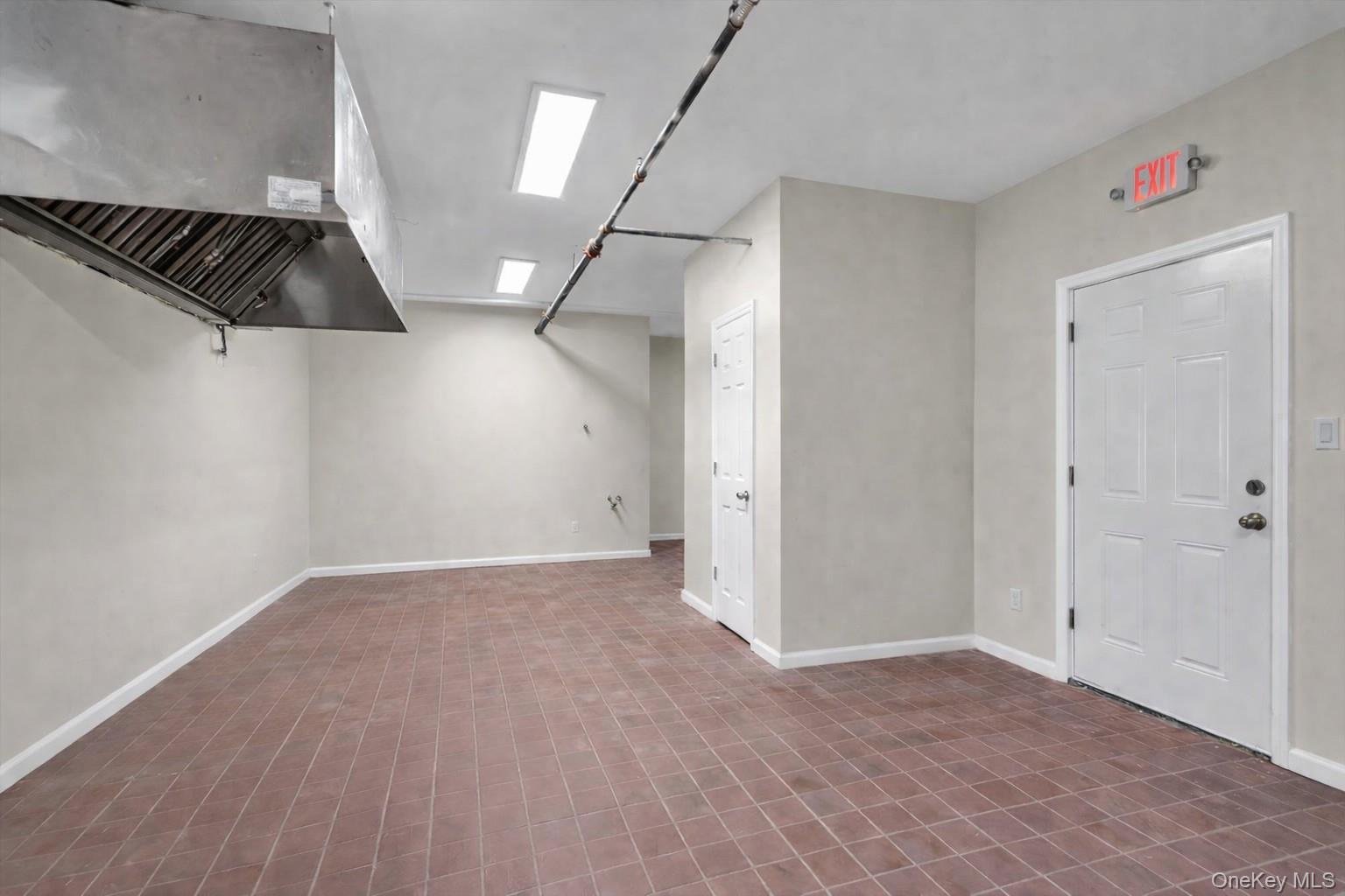 #7 photo, 1354 Newbridge Road, Bellmore , NY 11710