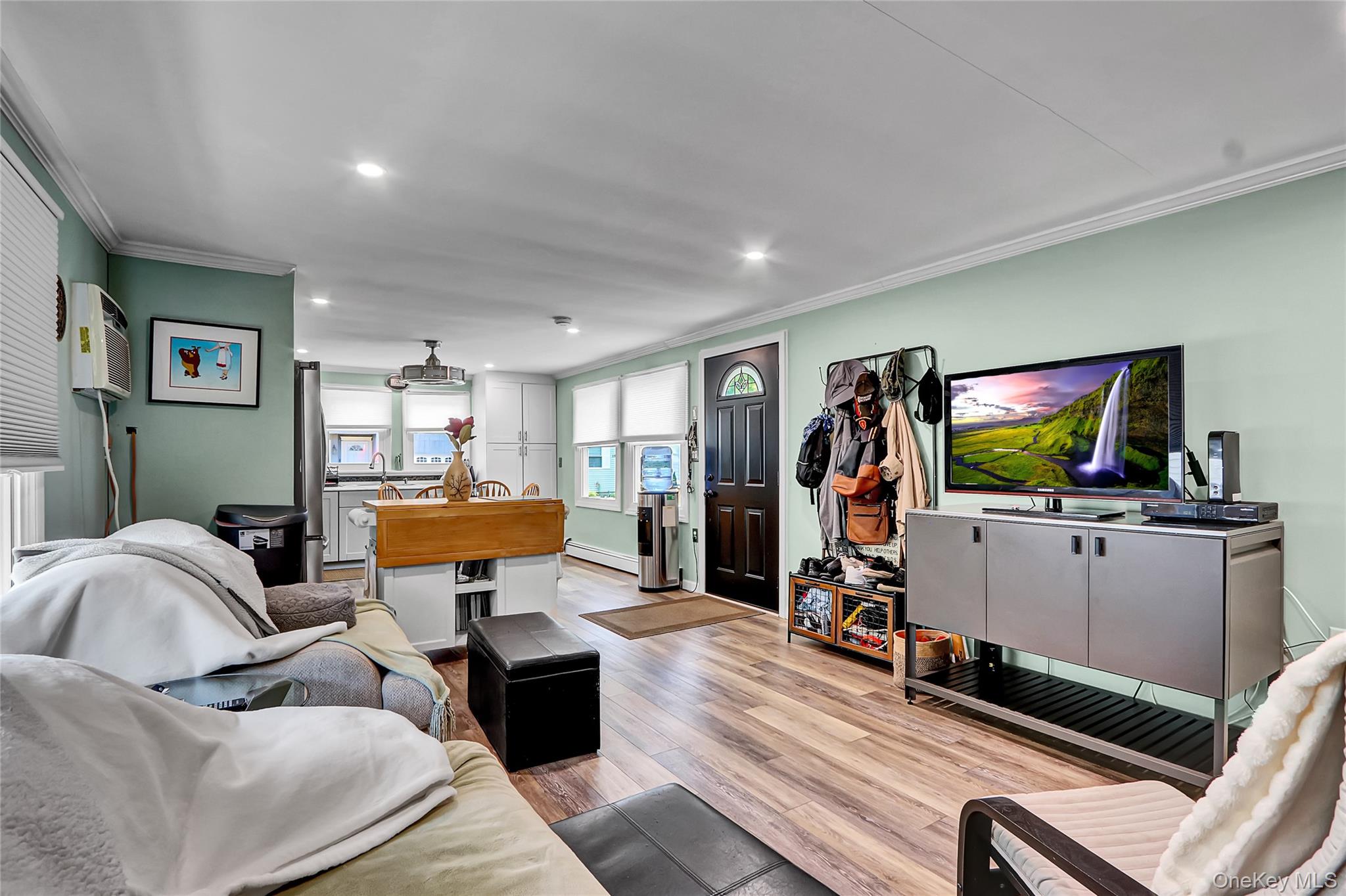 #6 photo, 164 Village Circle, Manorville , NY 11949