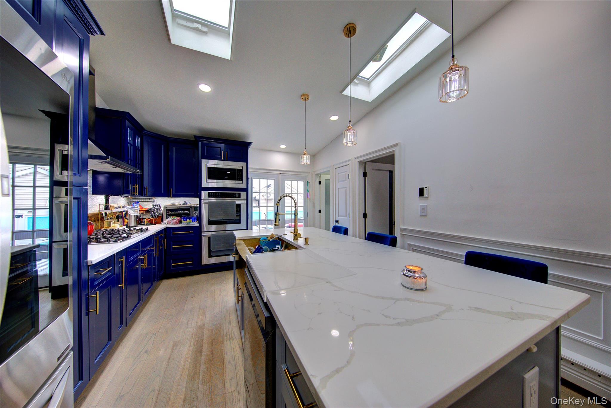 #9 photo, 29 3rd Avenue, East Rockaway , NY 11518