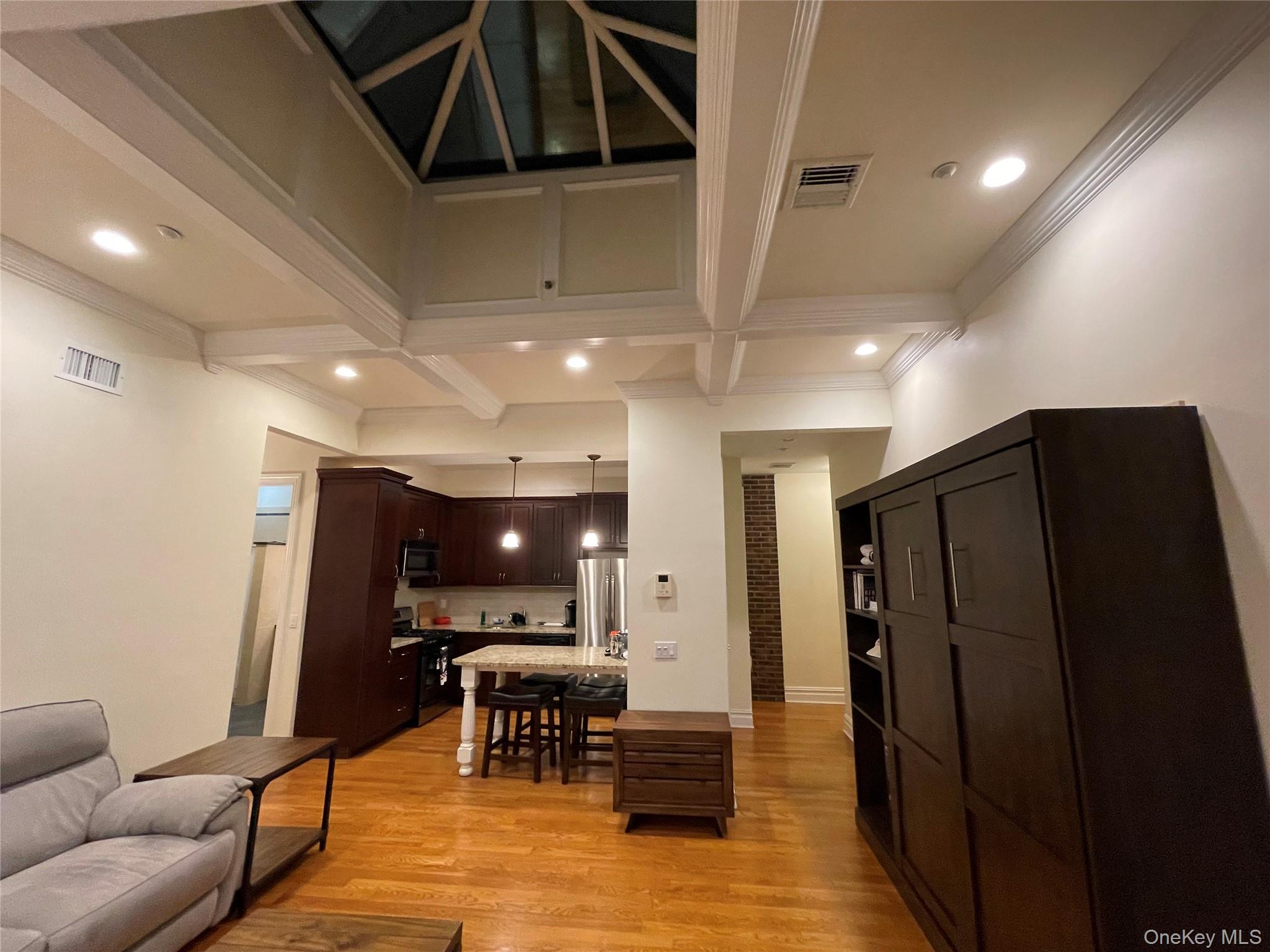 #3 photo, 377 New York Avenue, Huntington , NY 11743