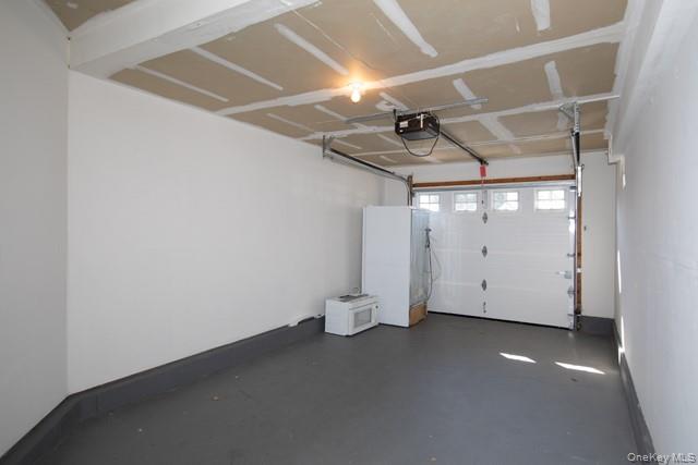 #14 photo, 238 Village Green Drive, सफ़ोक काउंटी Port Jefferson Station , NY 11776