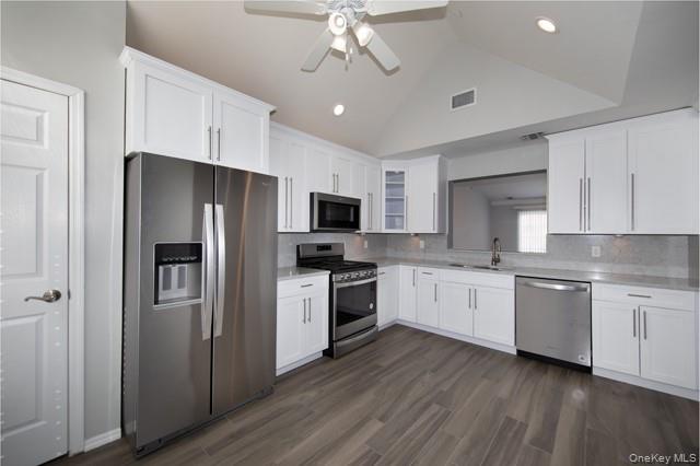 #3 photo, 238 Village Green Drive, सफ़ोक काउंटी Port Jefferson Station , NY 11776