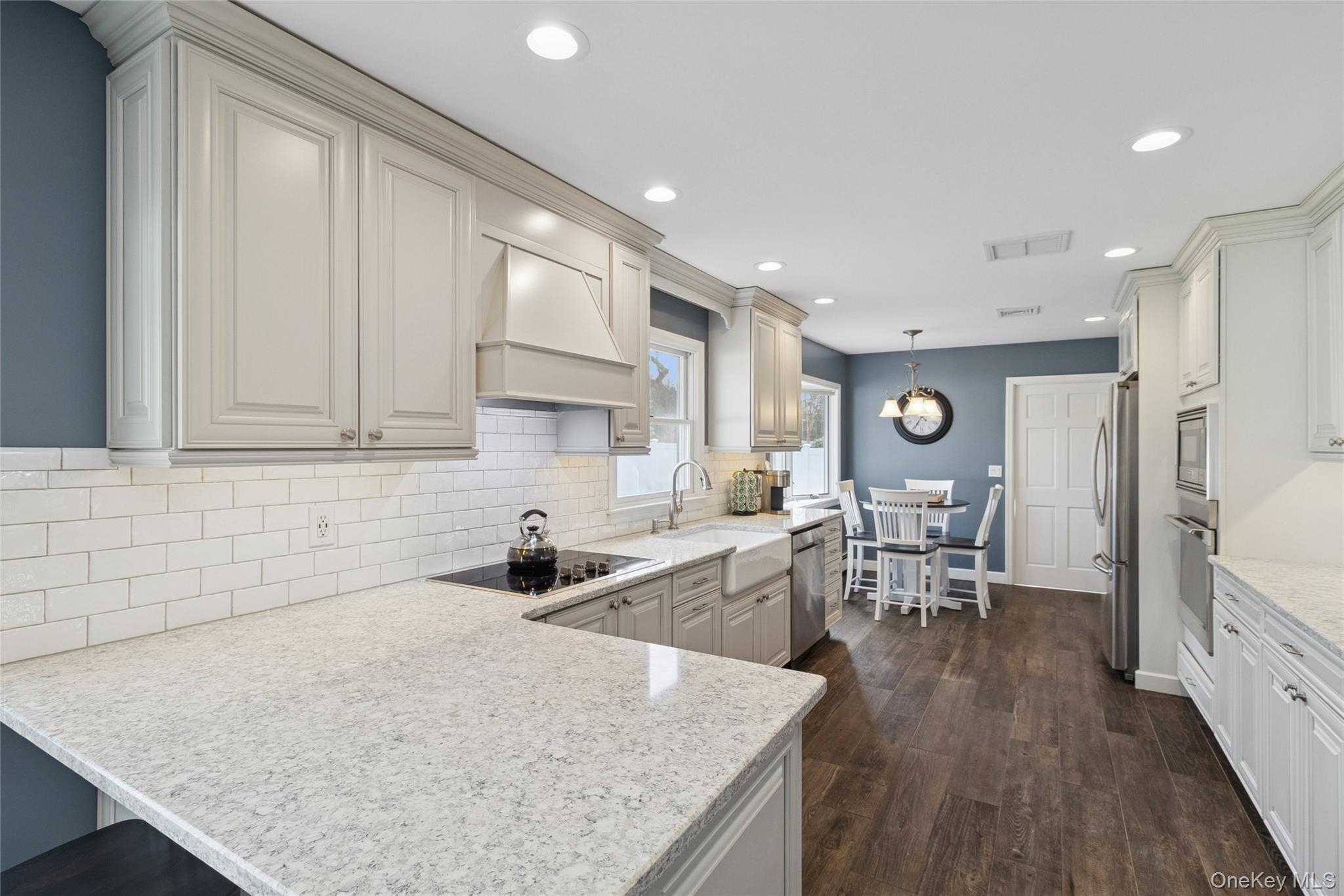 #19 photo, 11 Pembrook Drive, מחוז סאפוק Stony Brook , NY 11790