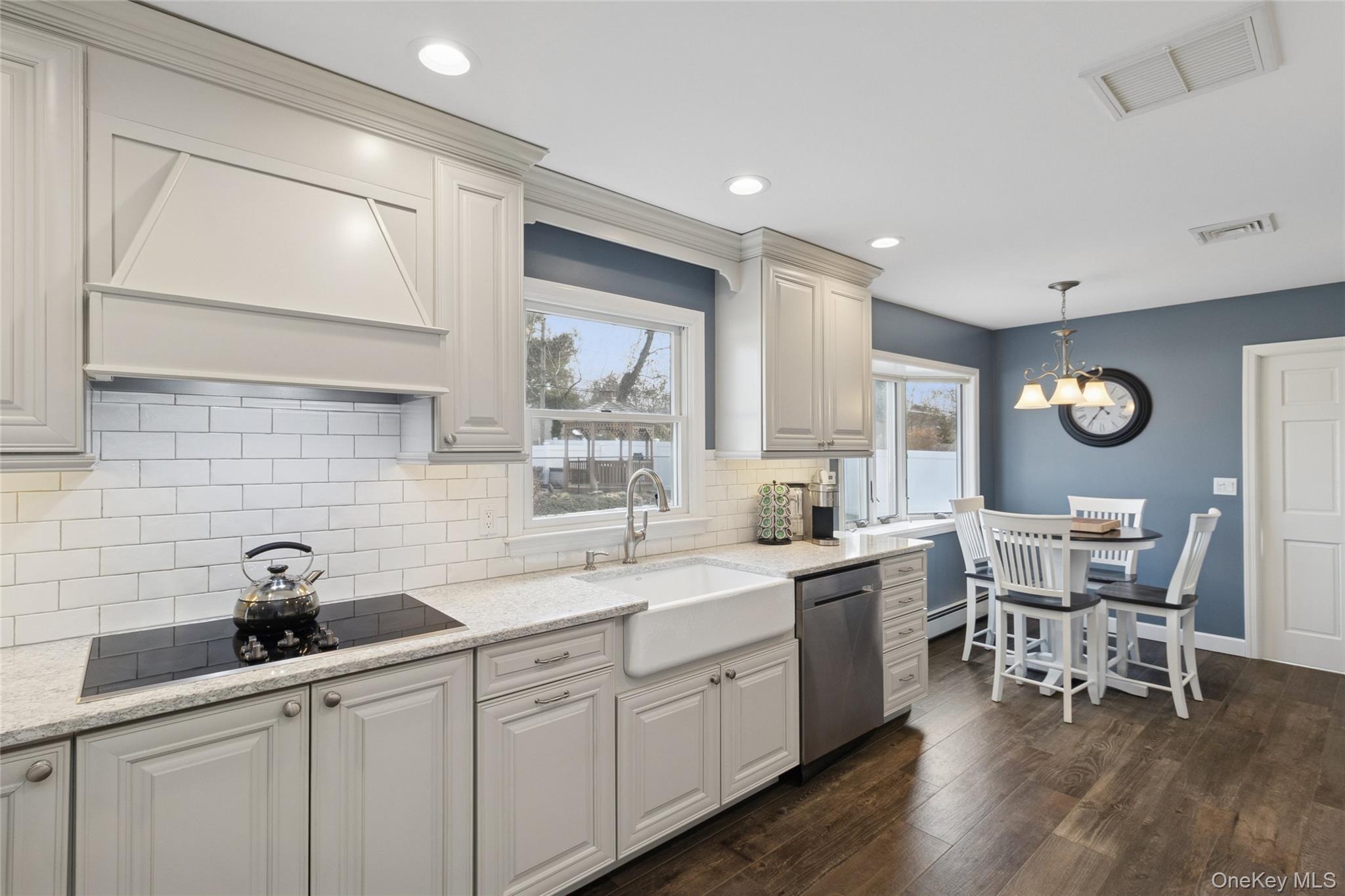 #20 photo, 11 Pembrook Drive, מחוז סאפוק Stony Brook , NY 11790