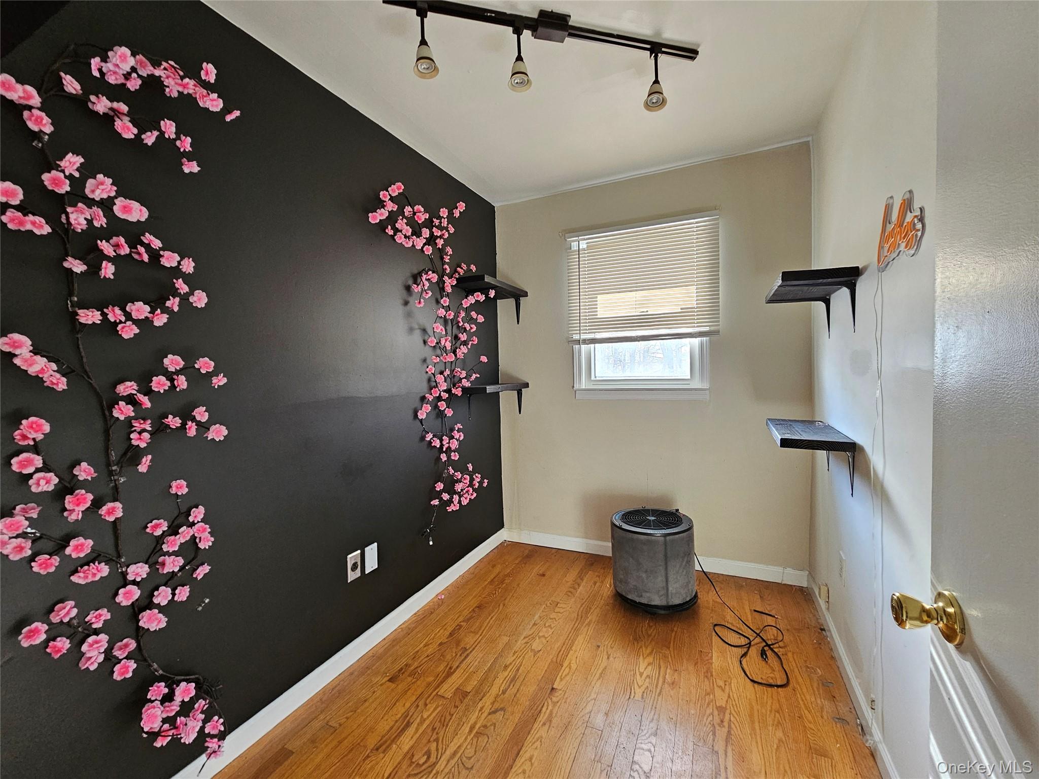 #16 photo, 790 Route 211, Middletown , NY 10941