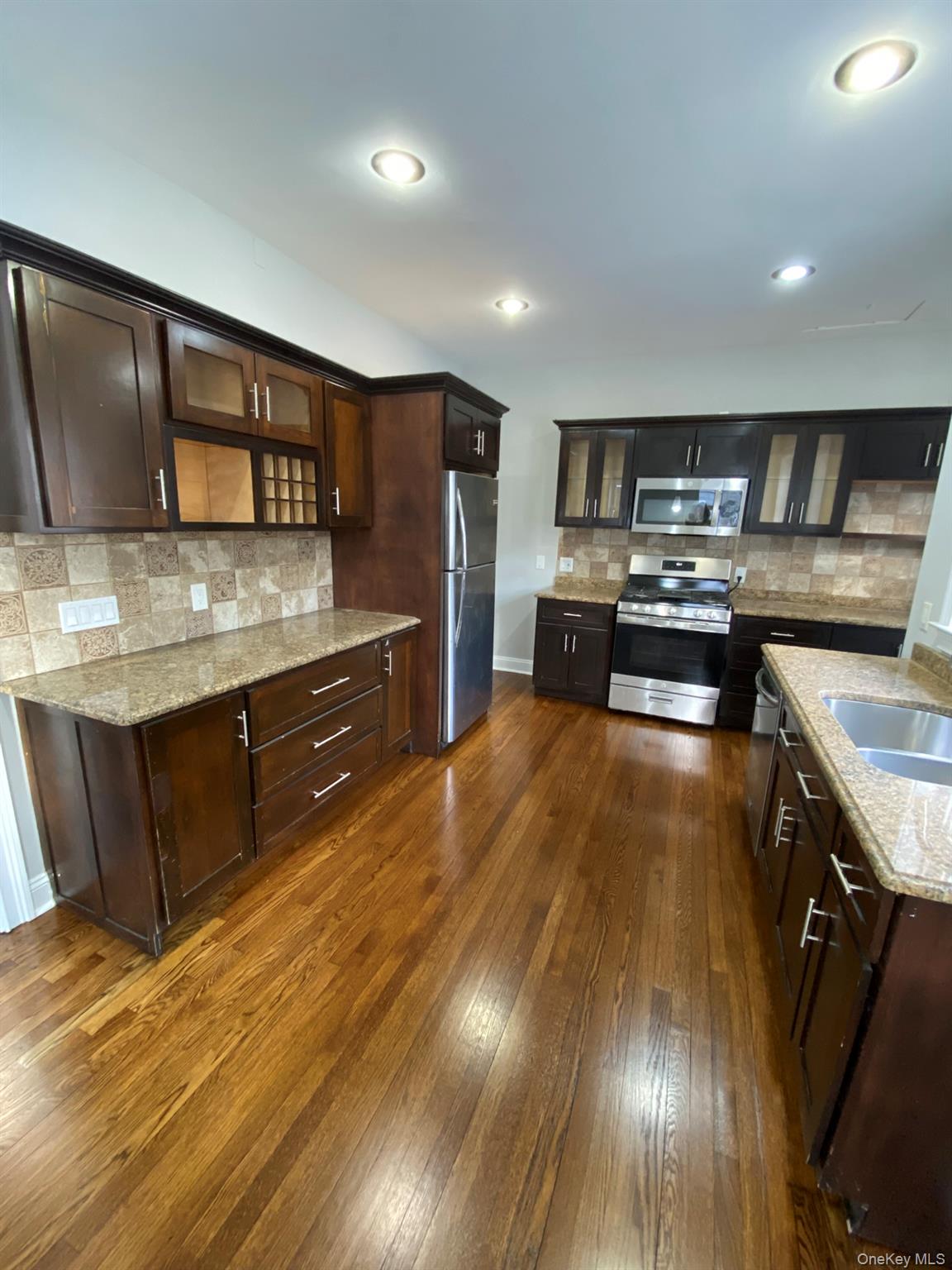 #9 photo, 321 Hayward Avenue, Mount Vernon , NY 10552