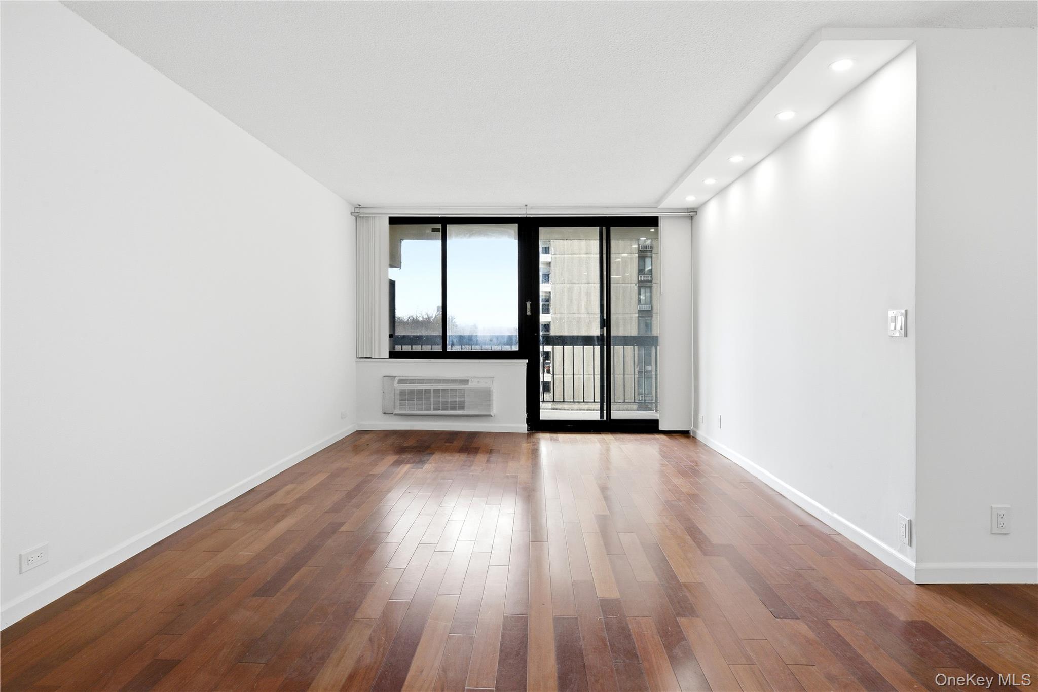 #18 photo, 152-18 Union Turnpike, 法拉盛 Flushing , NY 11367