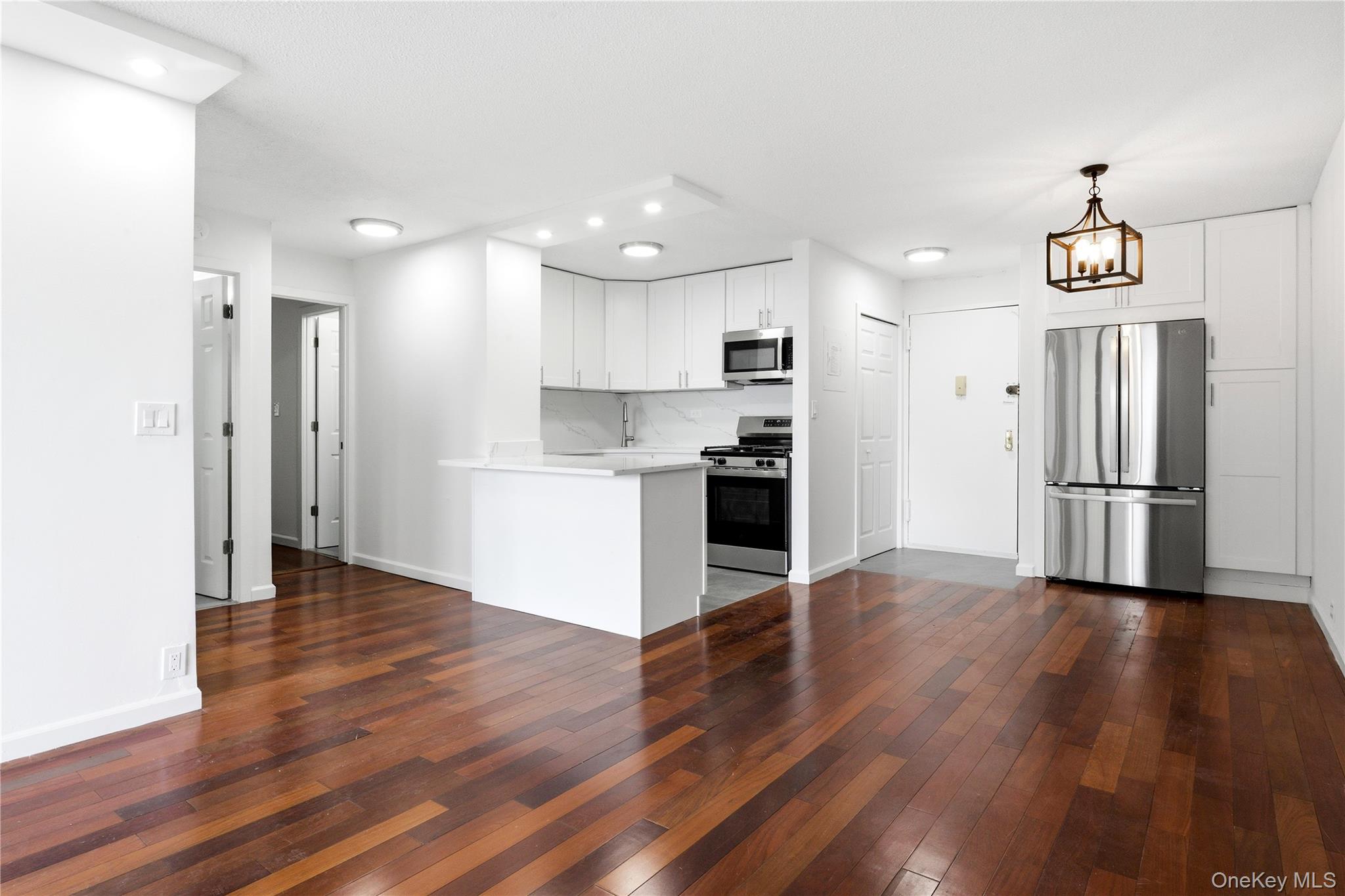 #19 photo, 152-18 Union Turnpike, 法拉盛 Flushing , NY 11367