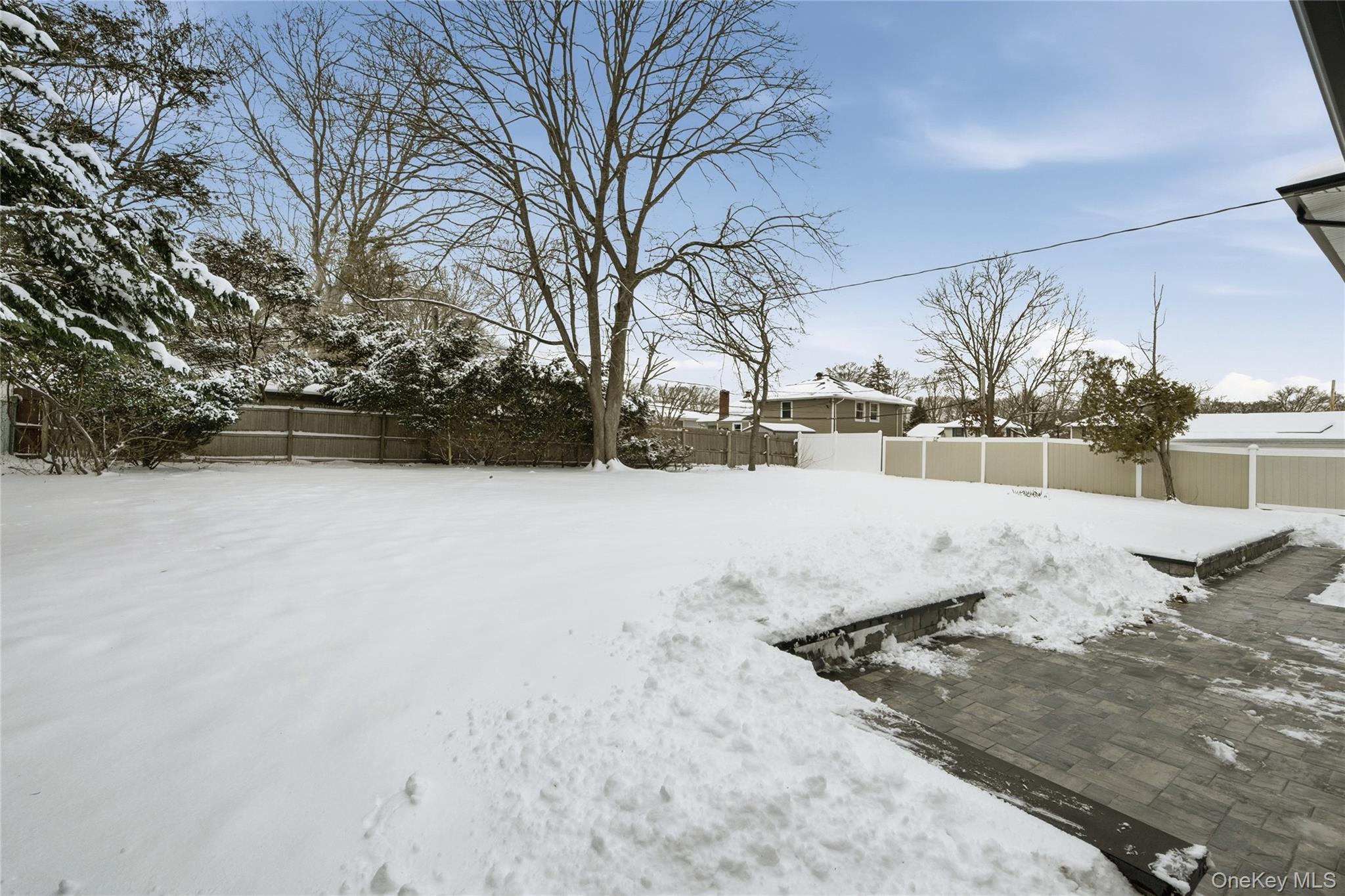 #18 photo, 126 Country Village Lane, 東長島 East Islip , NY 11730