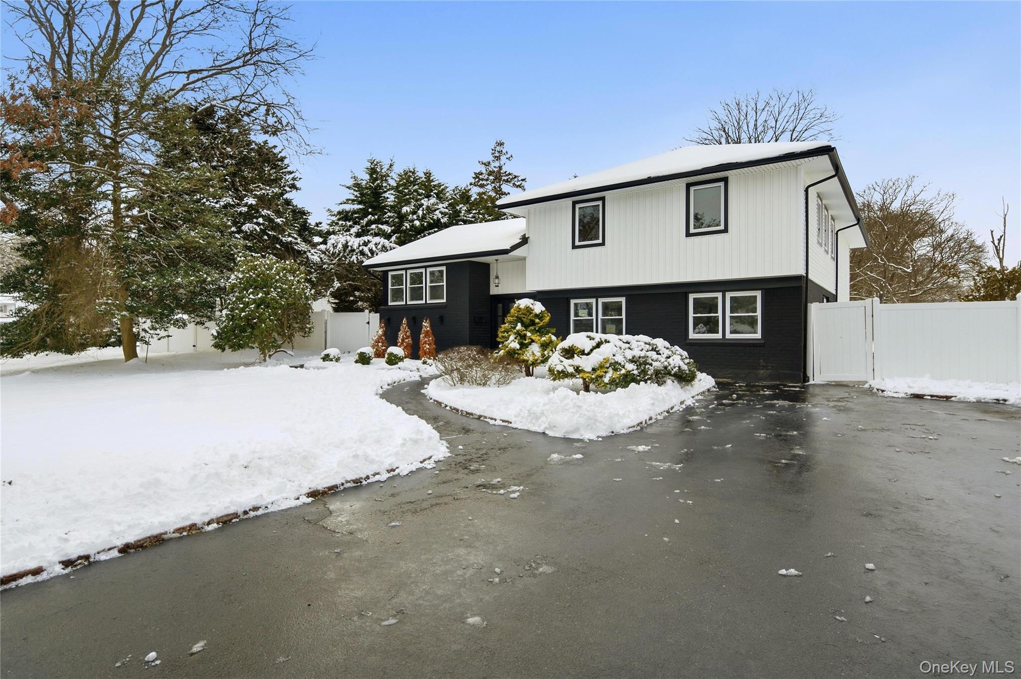 #3 photo, 126 Country Village Lane, 東長島 East Islip , NY 11730