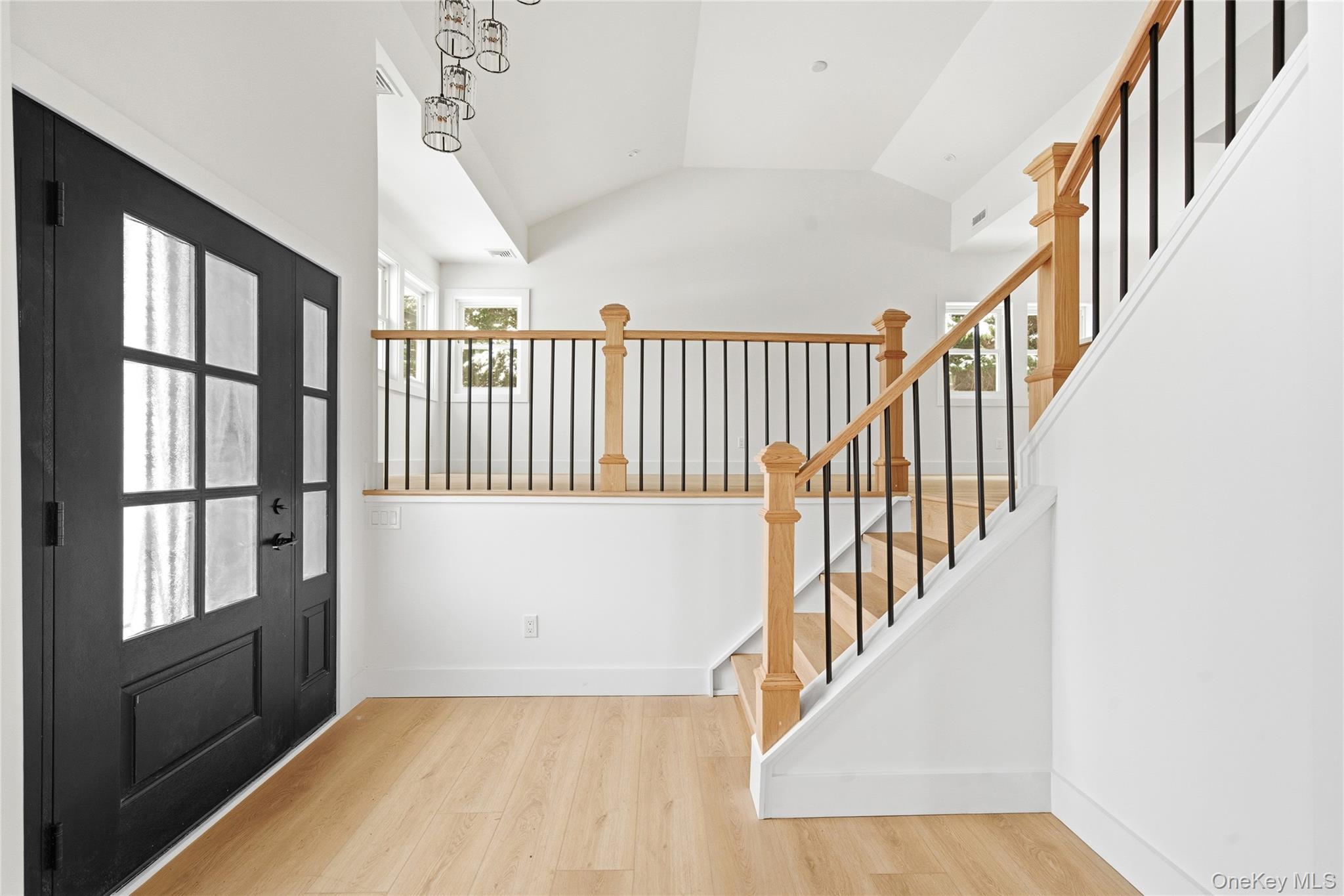 #5 photo, 126 Country Village Lane, 東長島 East Islip , NY 11730