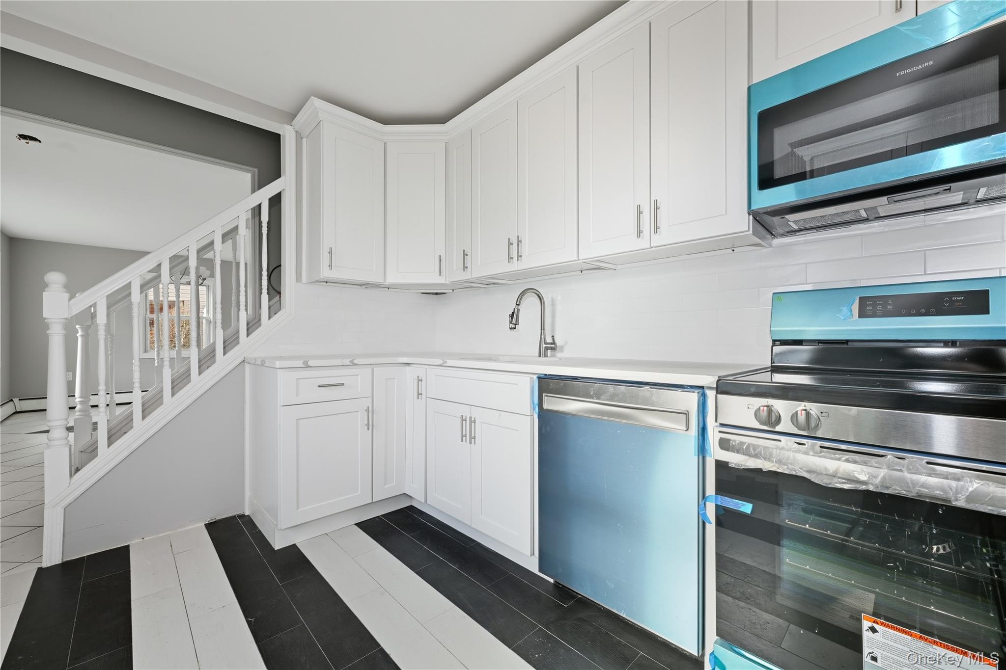 #11 photo, 3037 N Jerusalem Road, Levittown , NY 11756