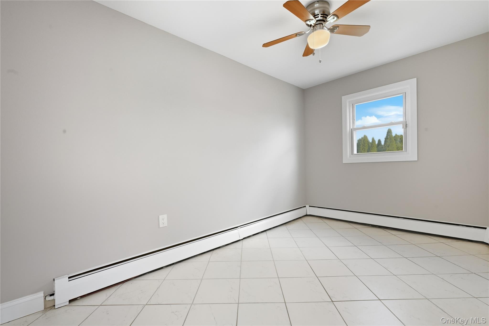 #12 photo, 3037 N Jerusalem Road, Levittown , NY 11756