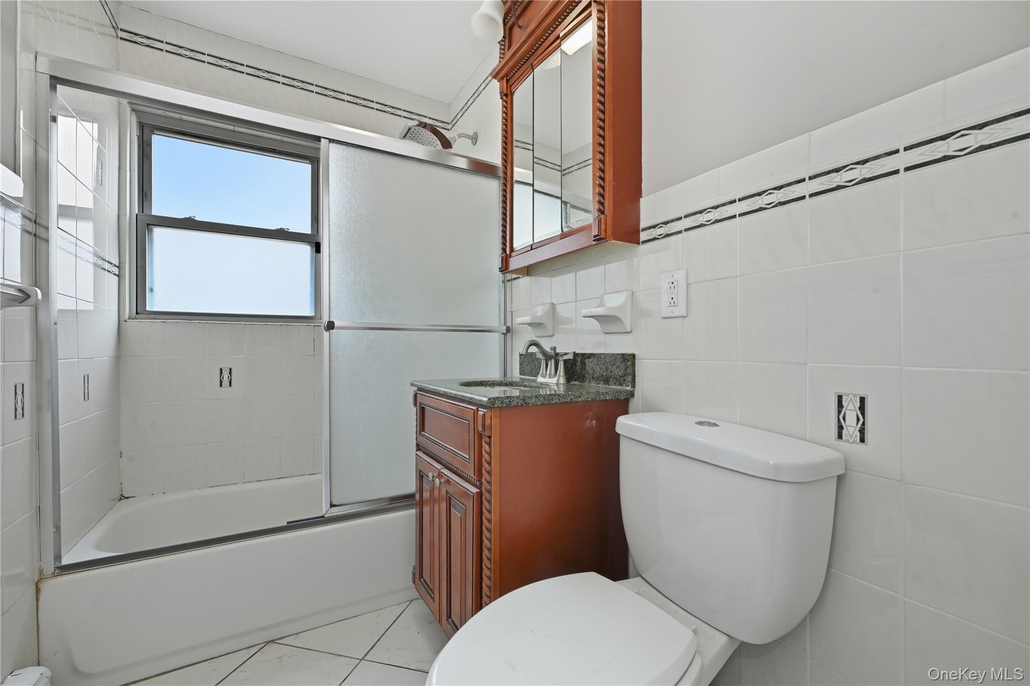 #14 photo, 3037 N Jerusalem Road, Levittown , NY 11756