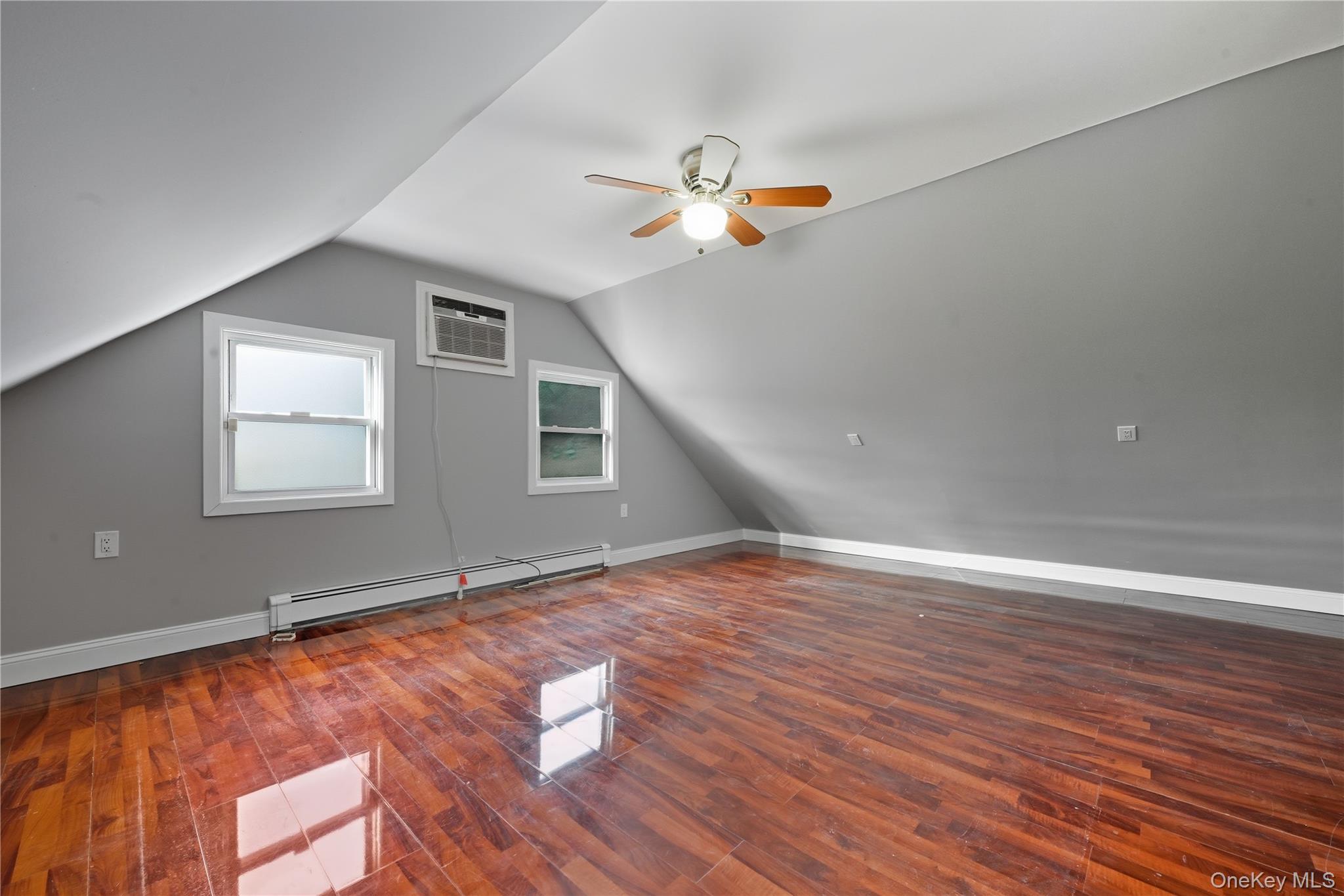 #18 photo, 3037 N Jerusalem Road, Levittown , NY 11756