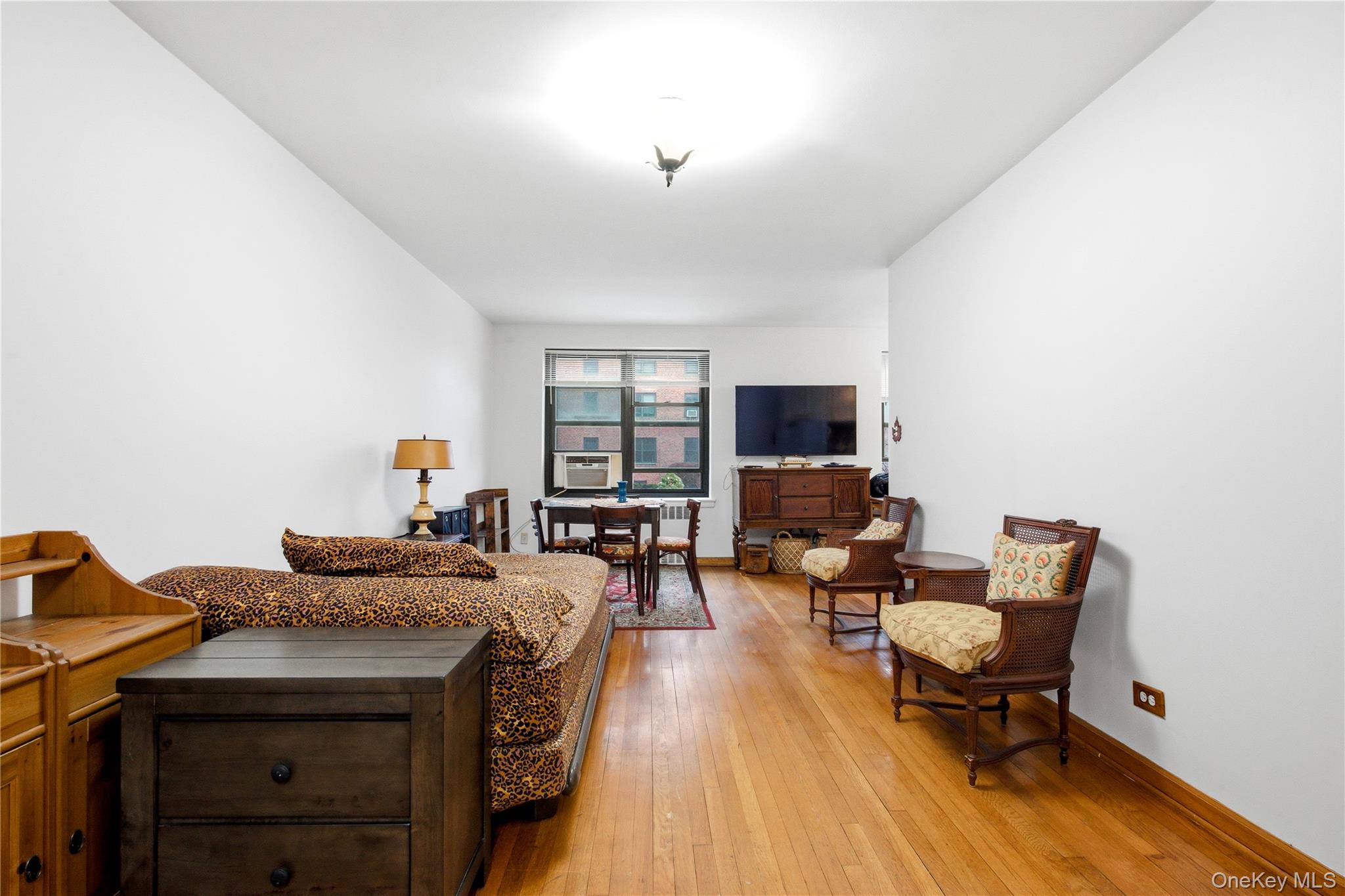 #11 photo, 100-11 67th Road, Forest Hills , NY 11375