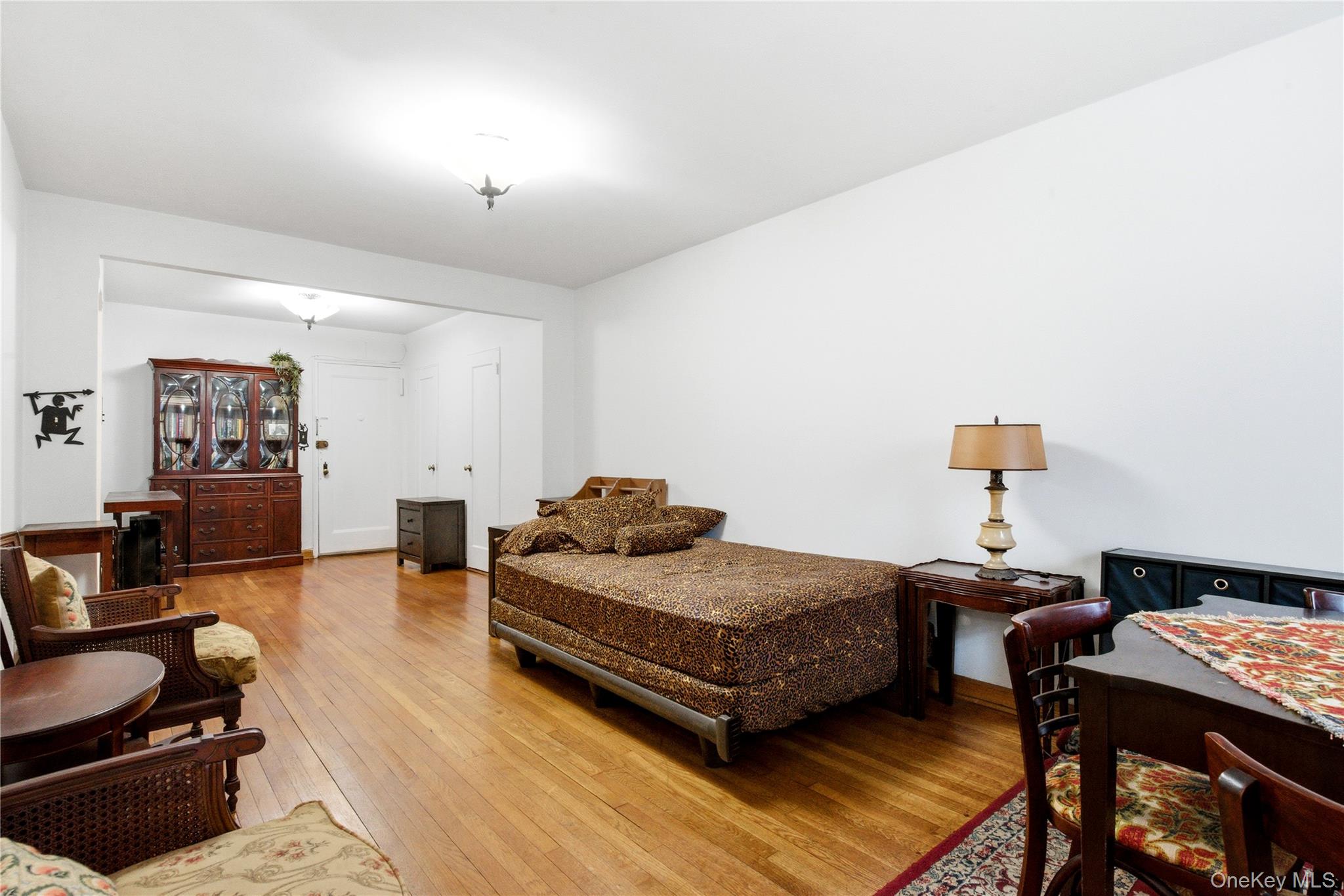 #12 photo, 100-11 67th Road, Forest Hills , NY 11375