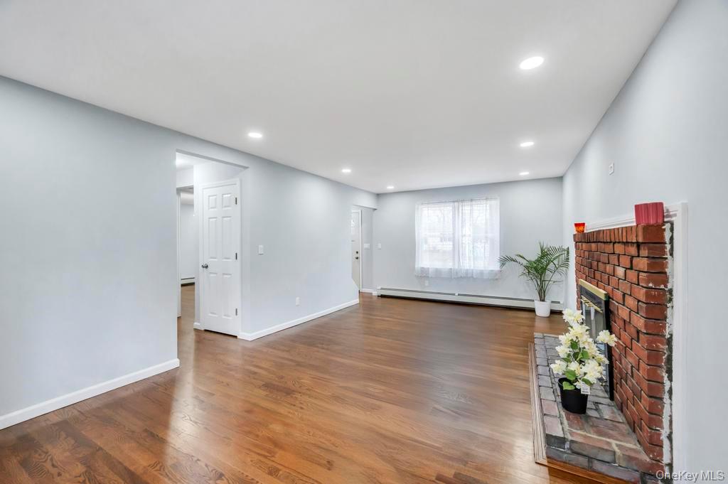 #14 photo, 4 Dourland Road, 東長島 Medford , NY 11763