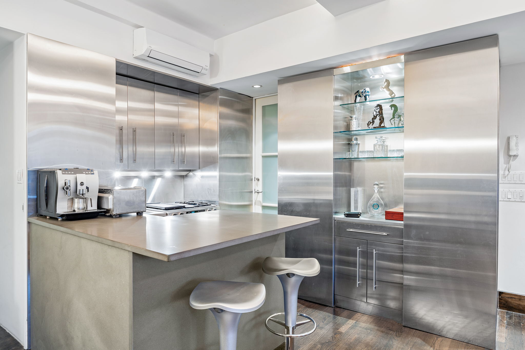 #10 photo, 100 Central Park S, Central Park South , NY 10019