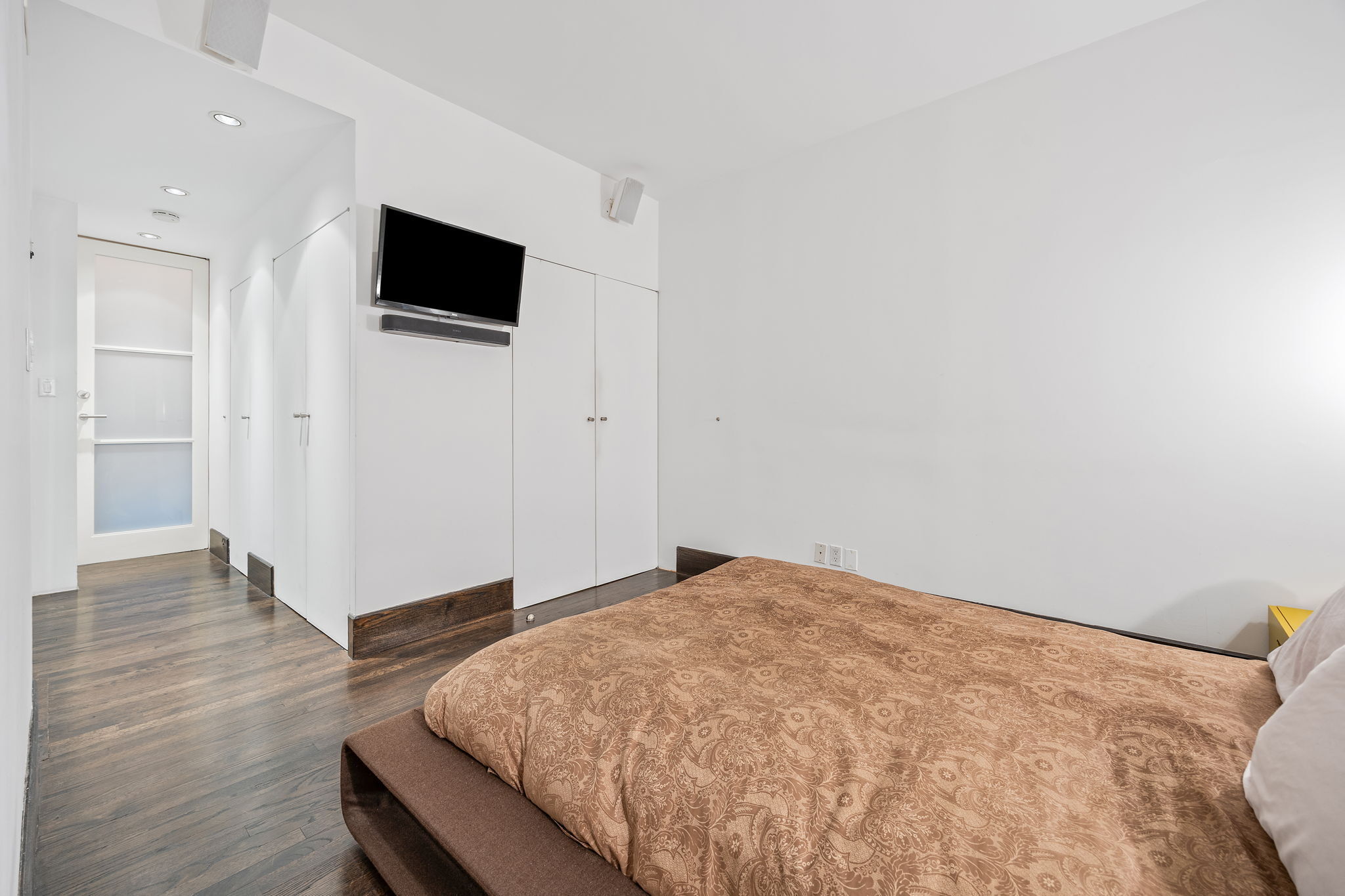 #17 photo, 100 Central Park S, Central Park South , NY 10019