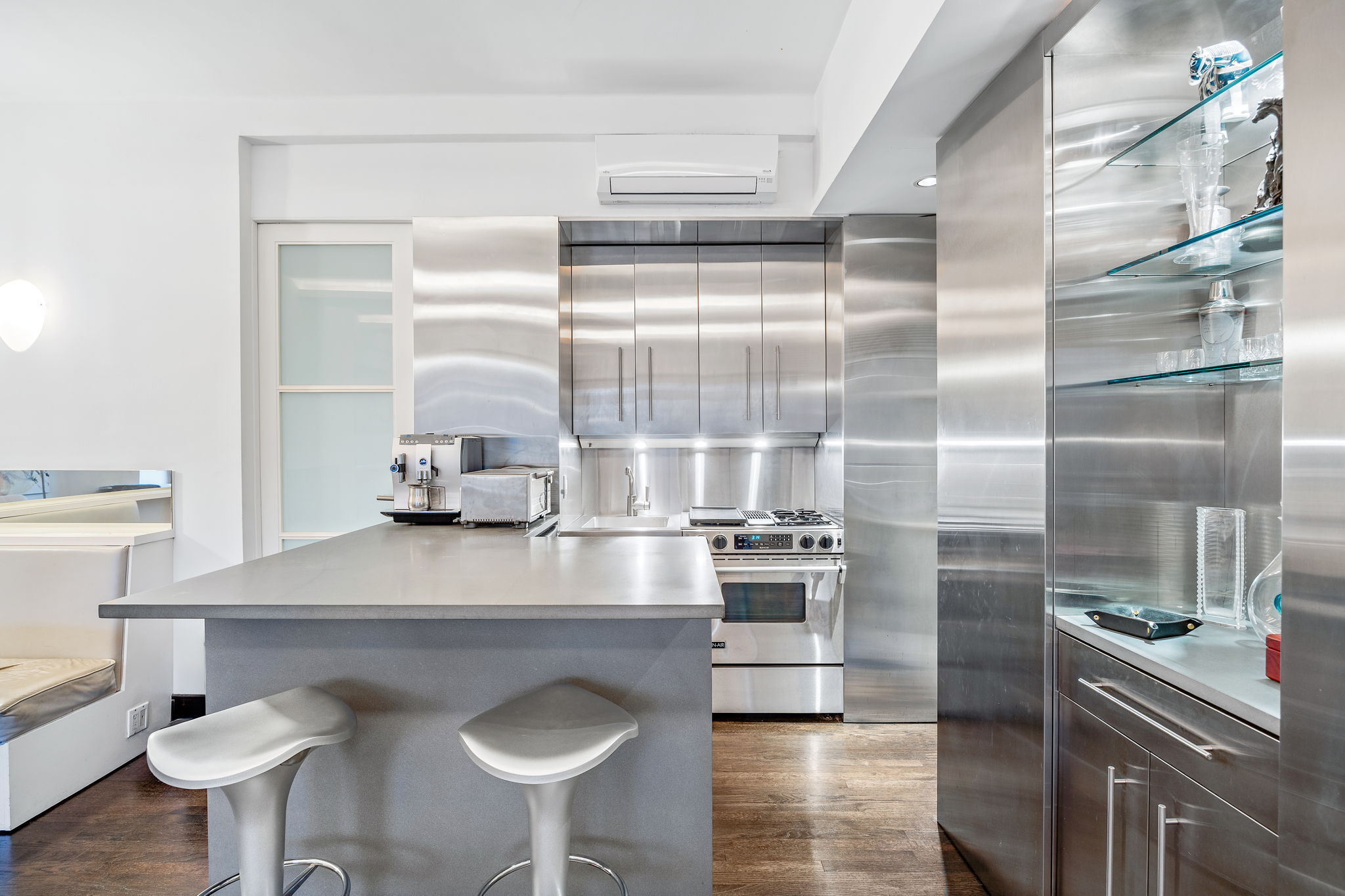 #9 photo, 100 Central Park S, Central Park South , NY 10019