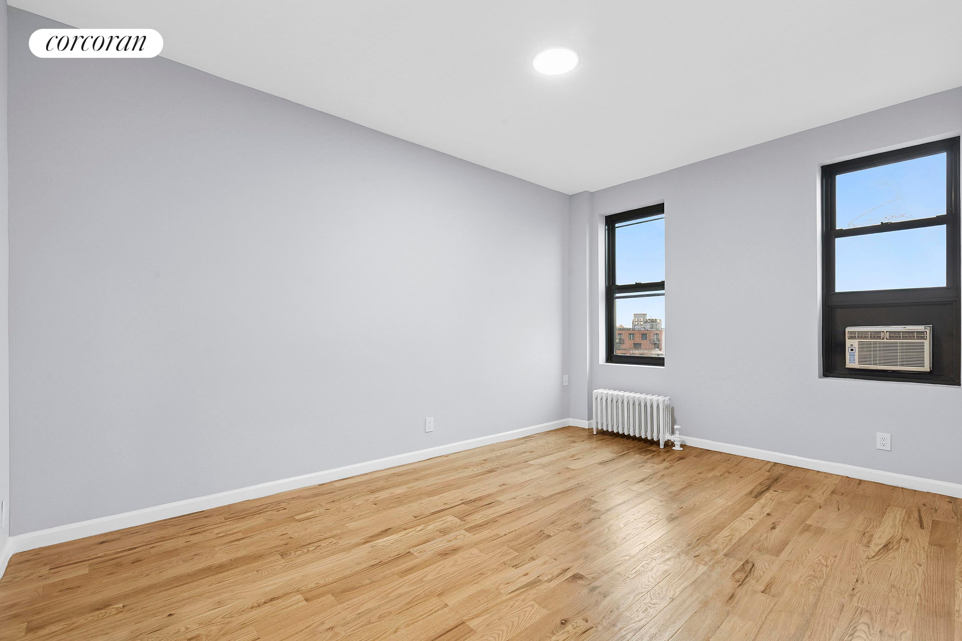 #3 photo, 345 MONTGOMERY Street, Бруклин ‖ Crown Heights , NY 11225