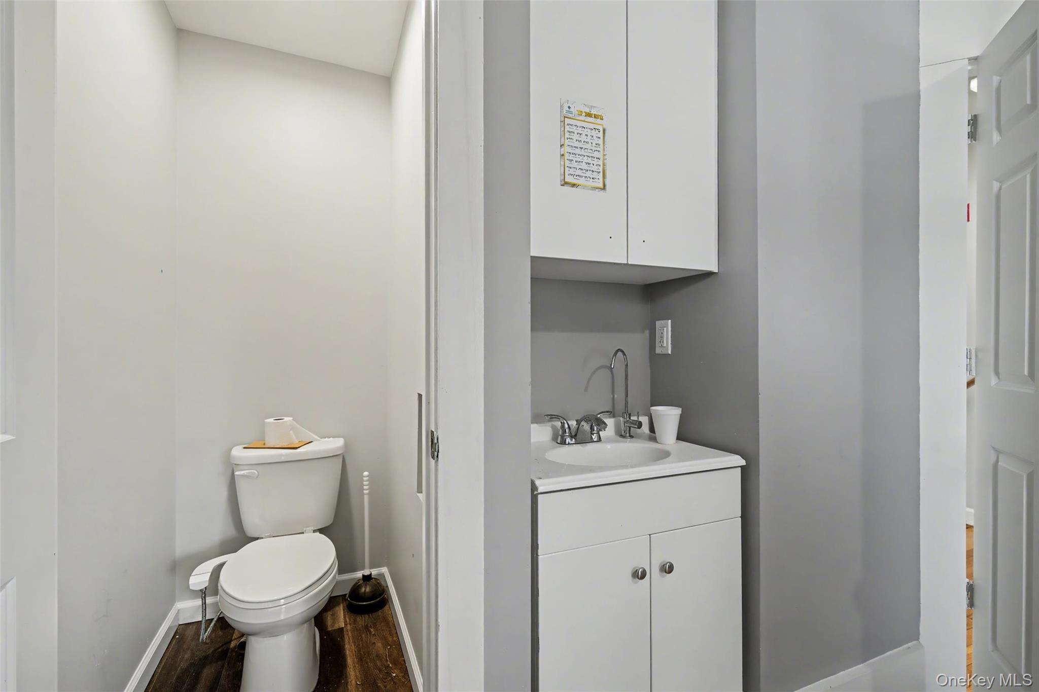 #19 photo, 522 State Route 32, Woodbury , NY 10930