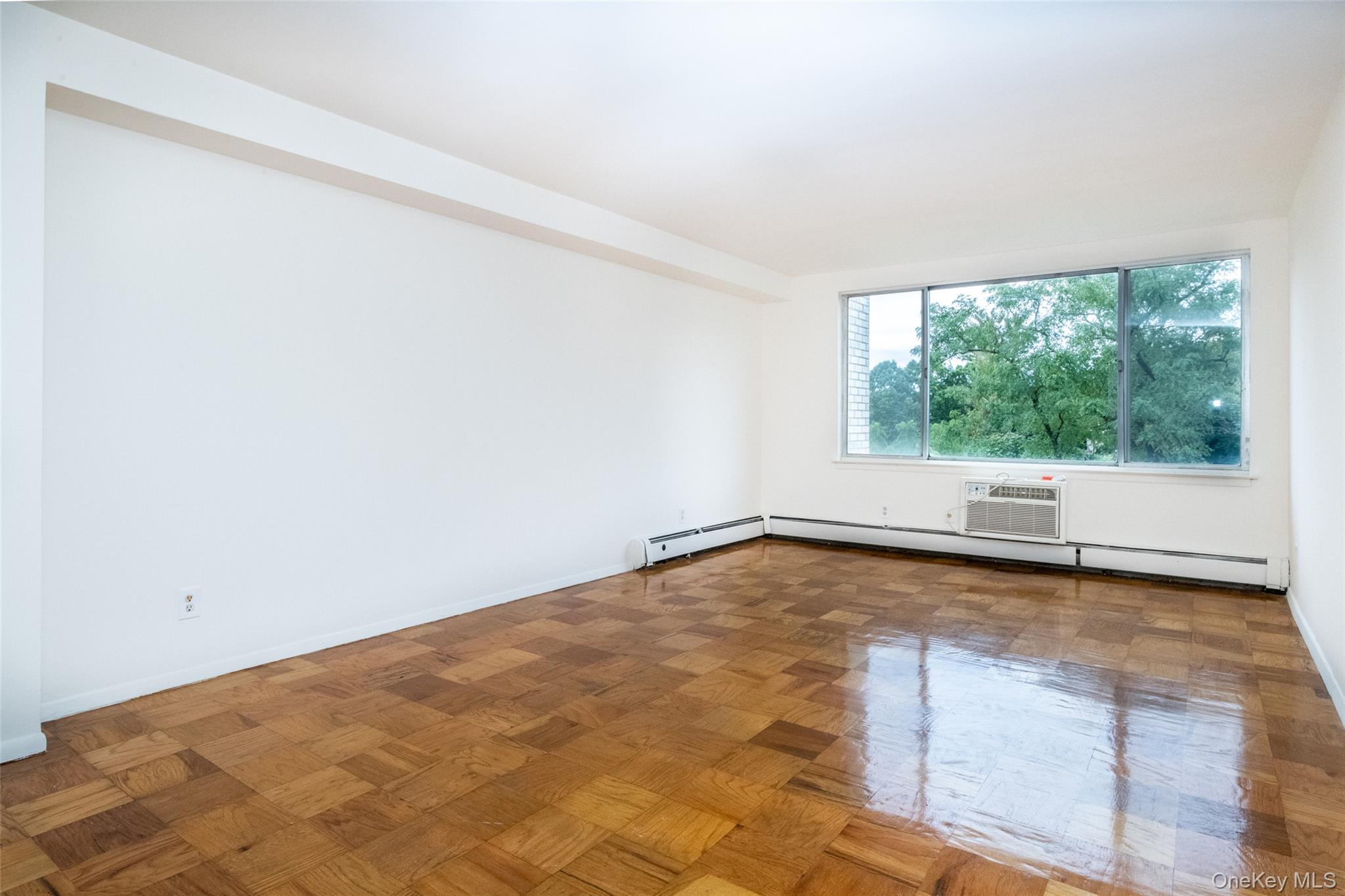 #15 photo, White Plains, White Plains , NY 10604