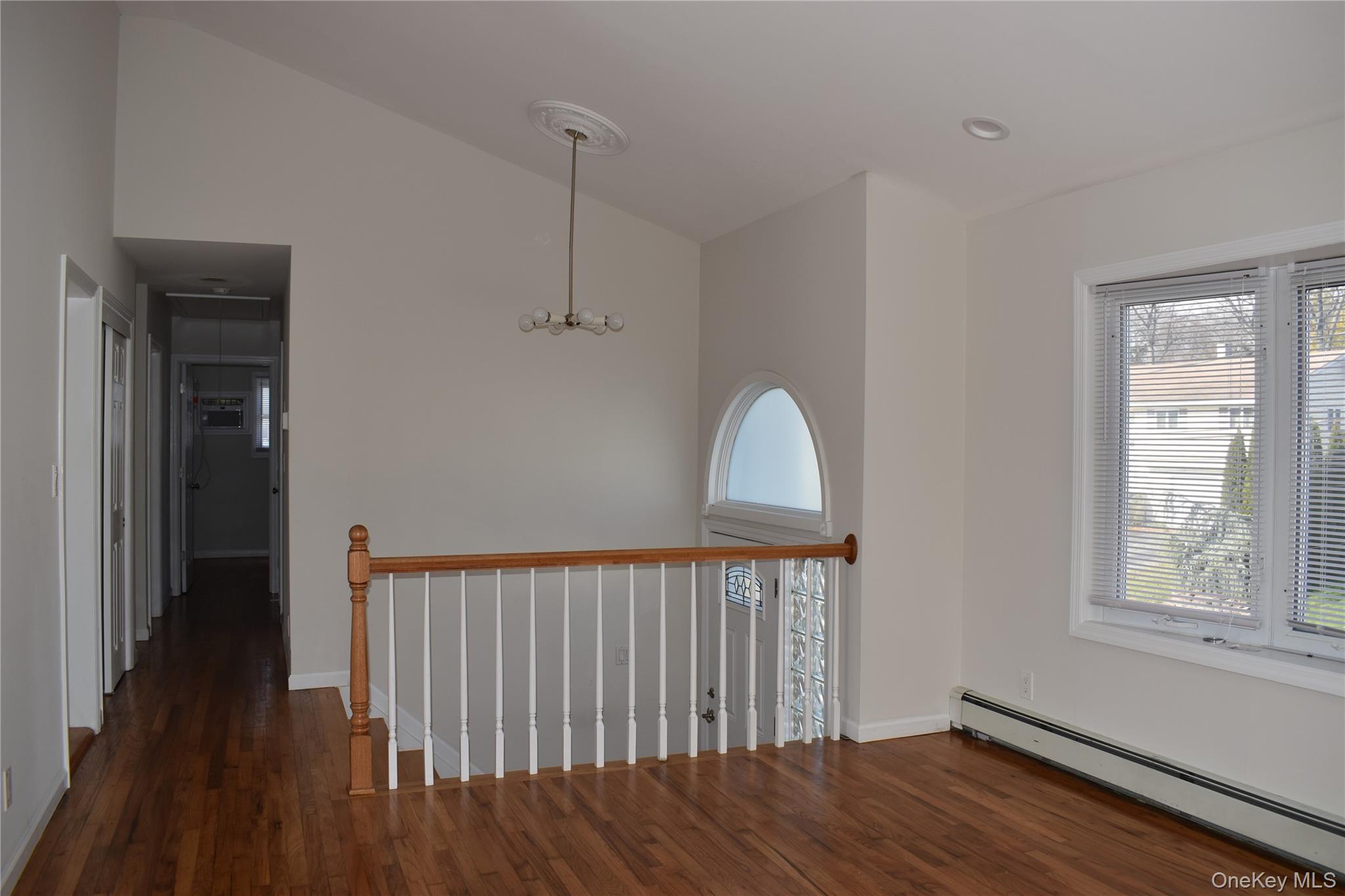 #4 photo, 6 Geiger Place, सफ़ोक काउंटी Deer Park , NY 11729