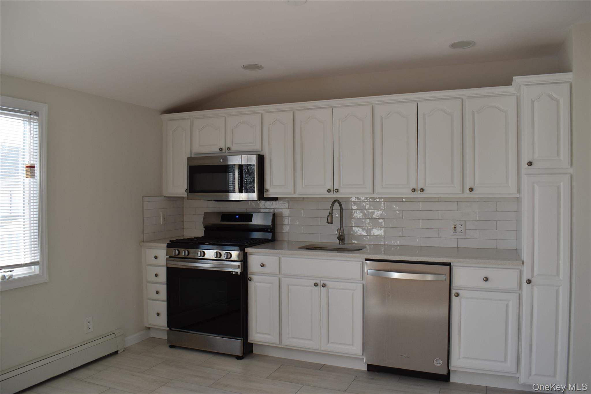 #7 photo, 6 Geiger Place, सफ़ोक काउंटी Deer Park , NY 11729