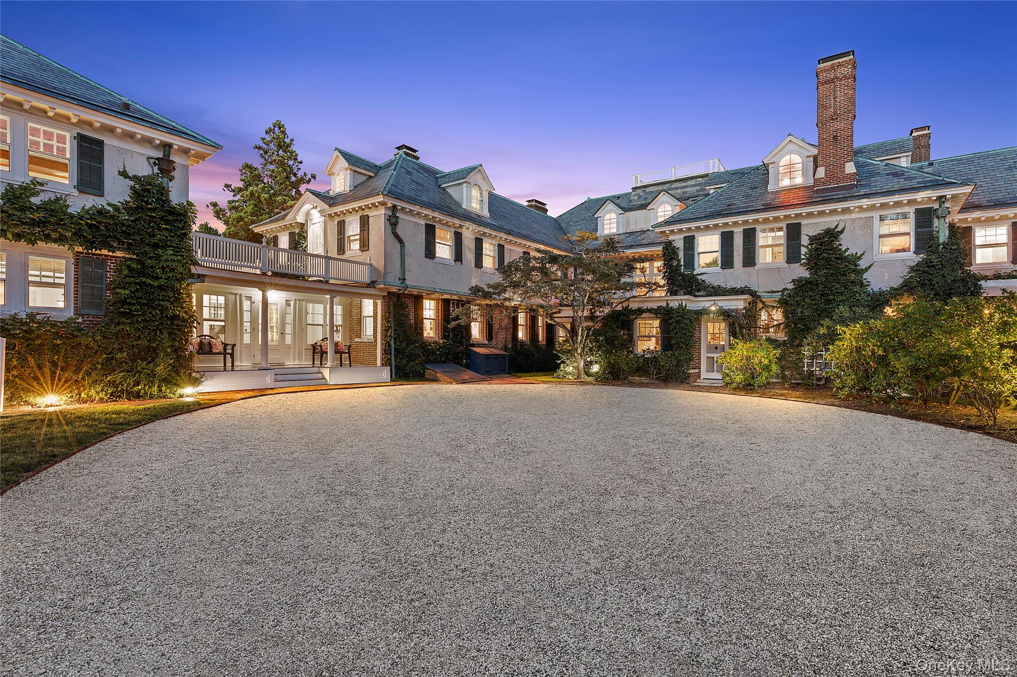 #1 photo, 94 Quogue Street, מחוז סאפוק Quogue , NY 11959