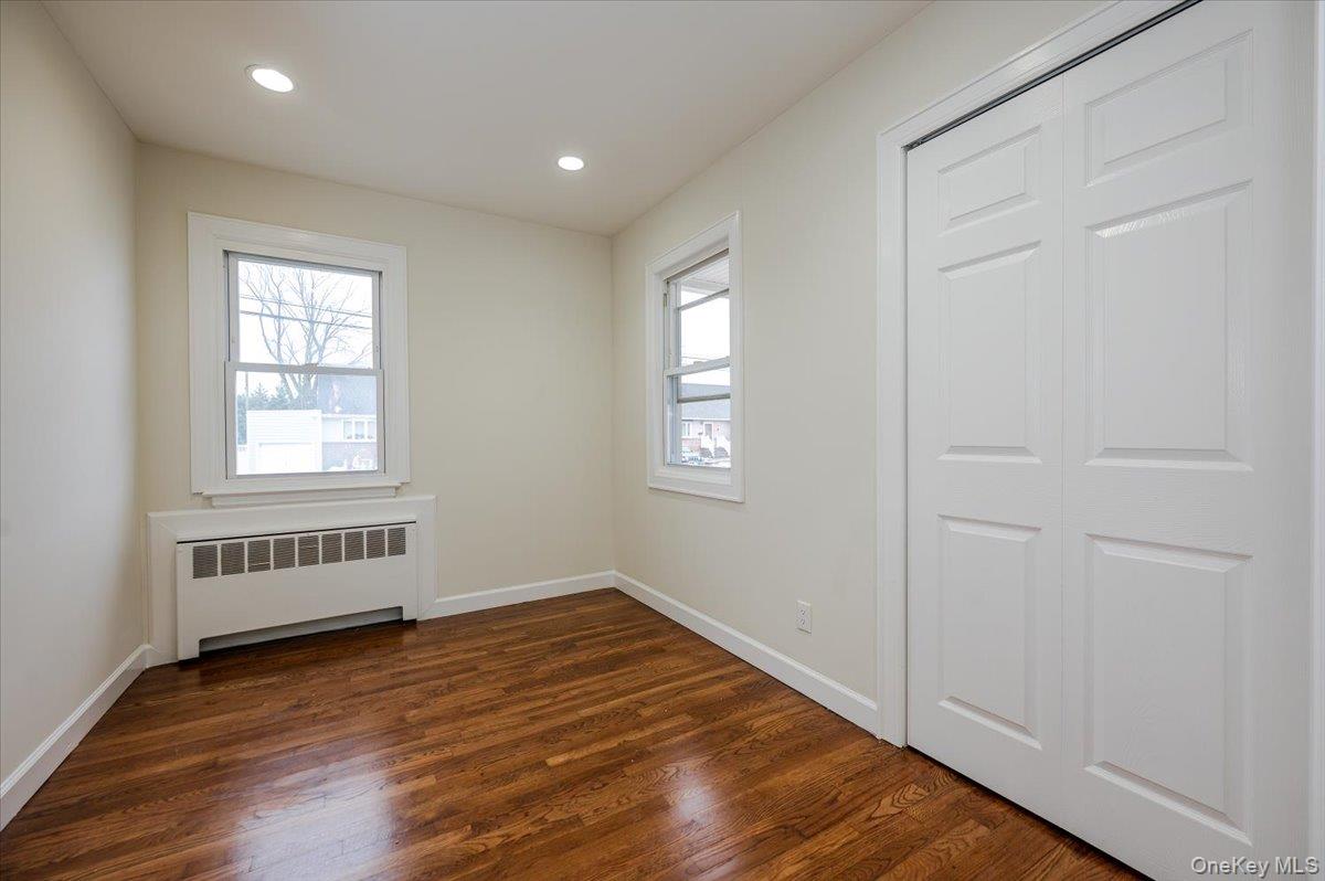 #14 photo, 571 Center Dyre Avenue, Саффолк ‖ West Islip , NY 11795