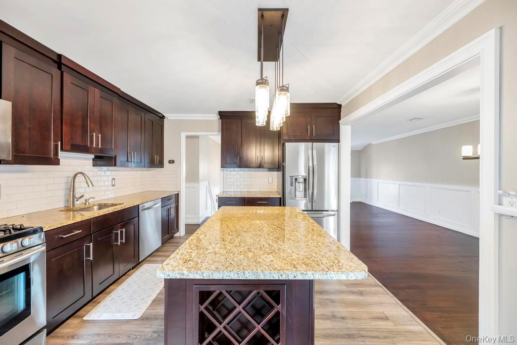 #11 photo, 178 Missouri Avenue, Bay Shore , NY 11706