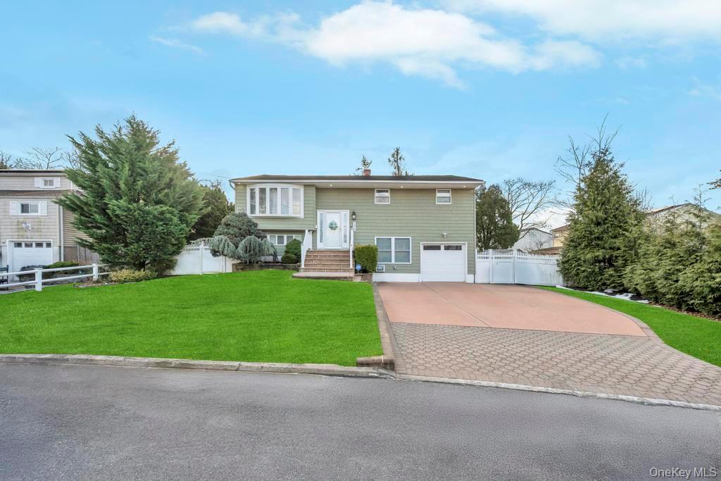 #2 photo, 178 Missouri Avenue, Bay Shore , NY 11706