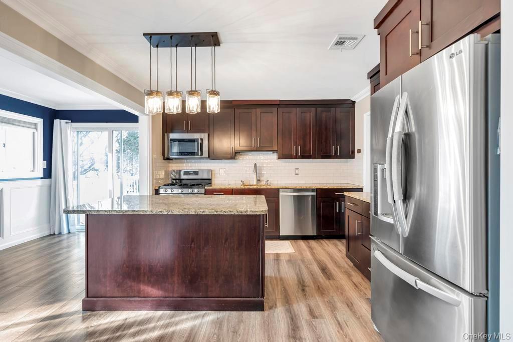 #9 photo, 178 Missouri Avenue, Bay Shore , NY 11706