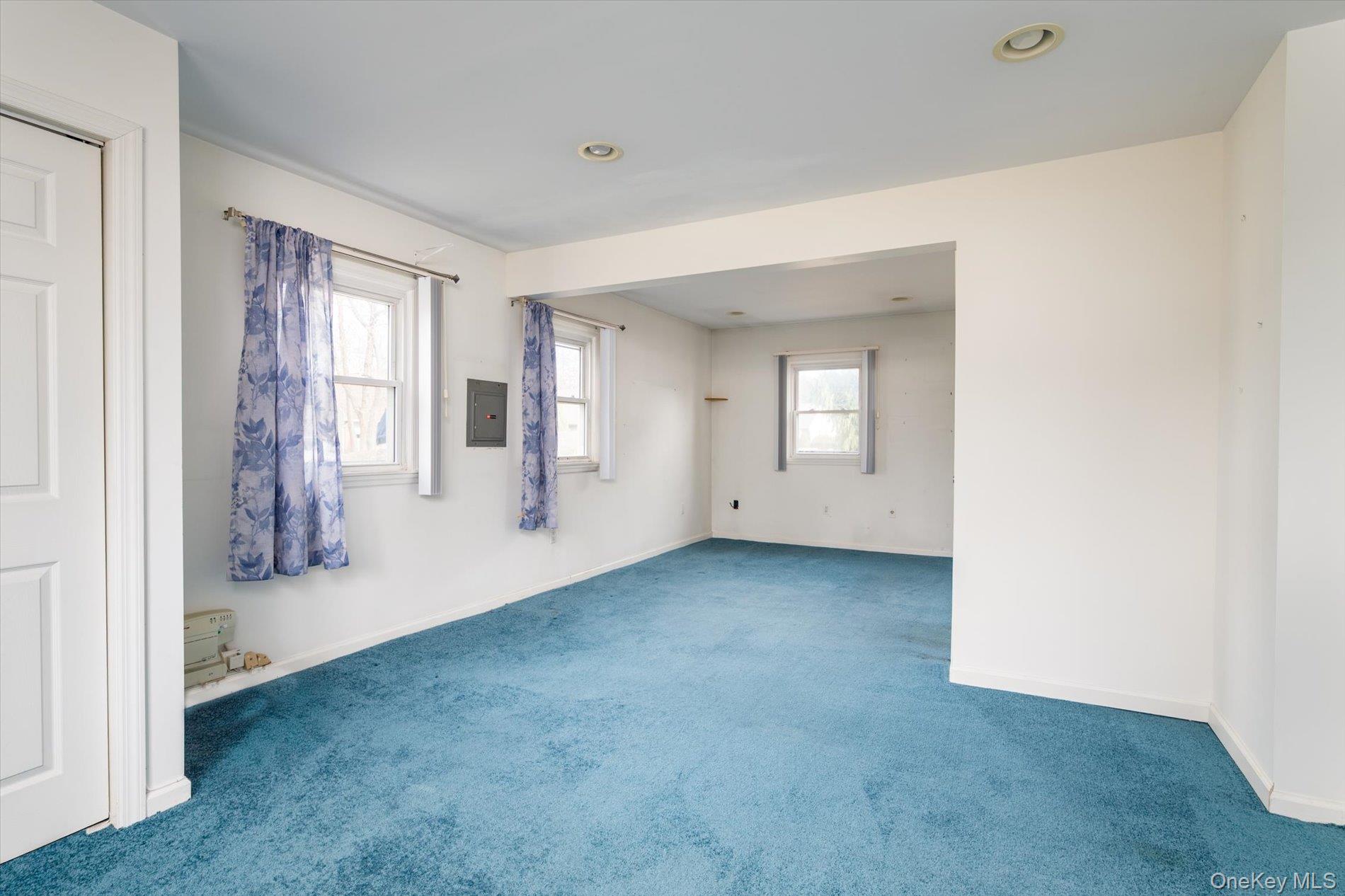 #12 photo, 1691 Lehigh Road, Wantagh , NY 11793