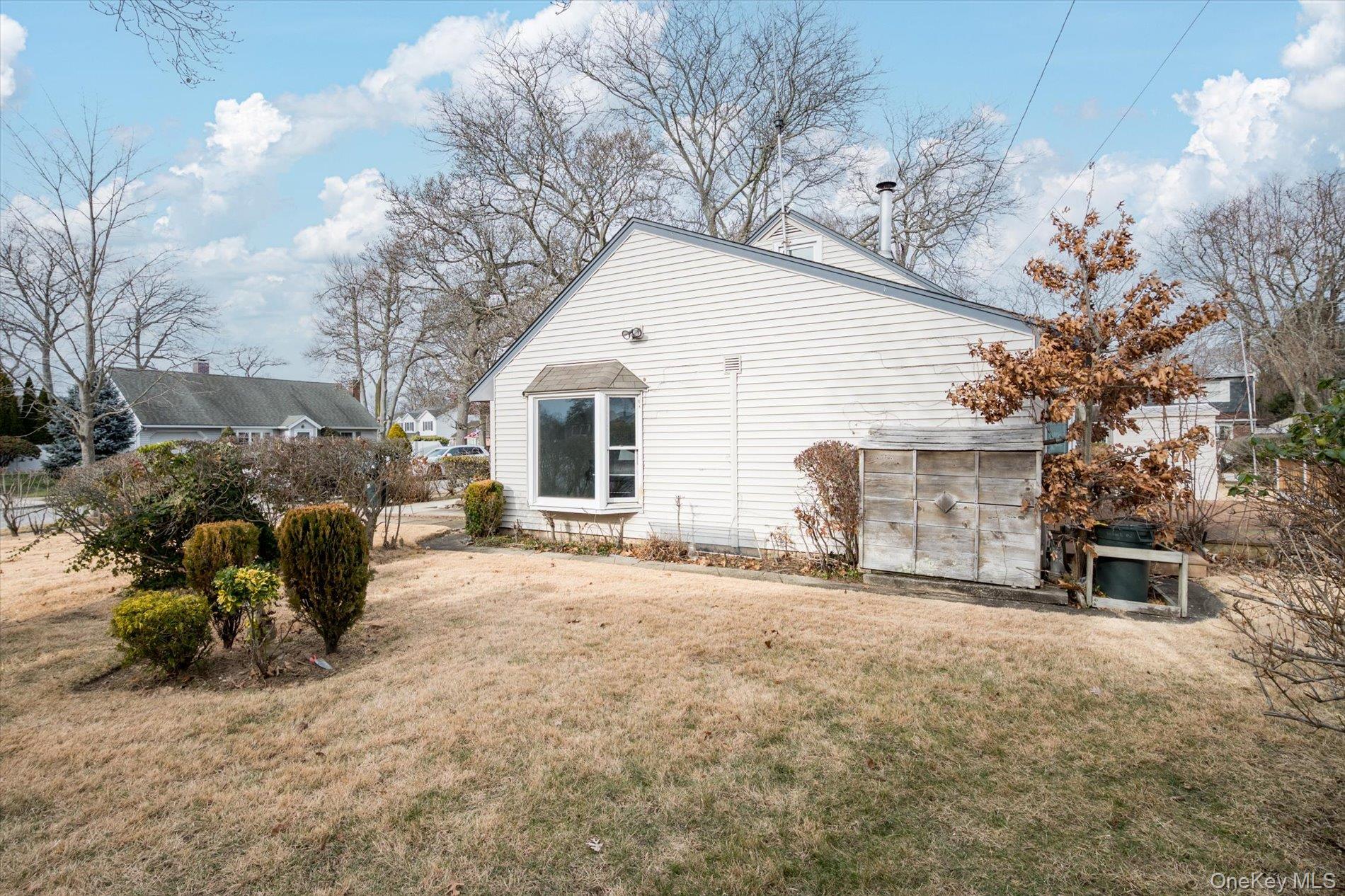 #18 photo, 1691 Lehigh Road, Wantagh , NY 11793