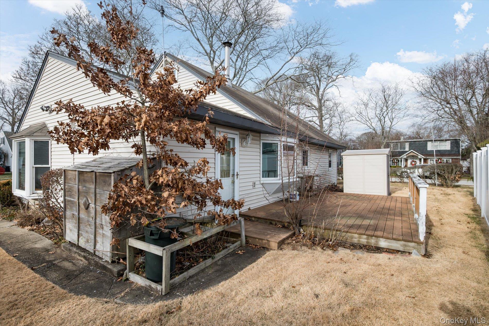 #19 photo, 1691 Lehigh Road, Wantagh , NY 11793