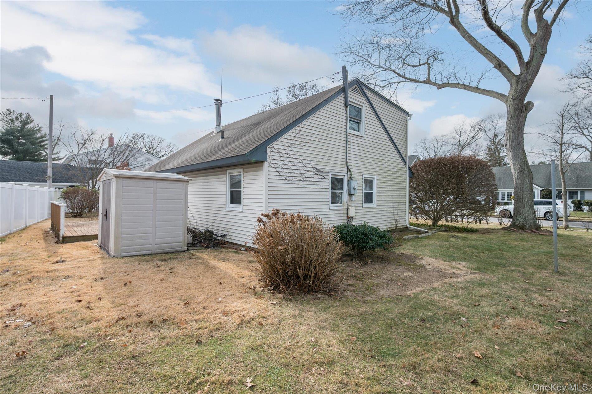 #20 photo, 1691 Lehigh Road, Wantagh , NY 11793