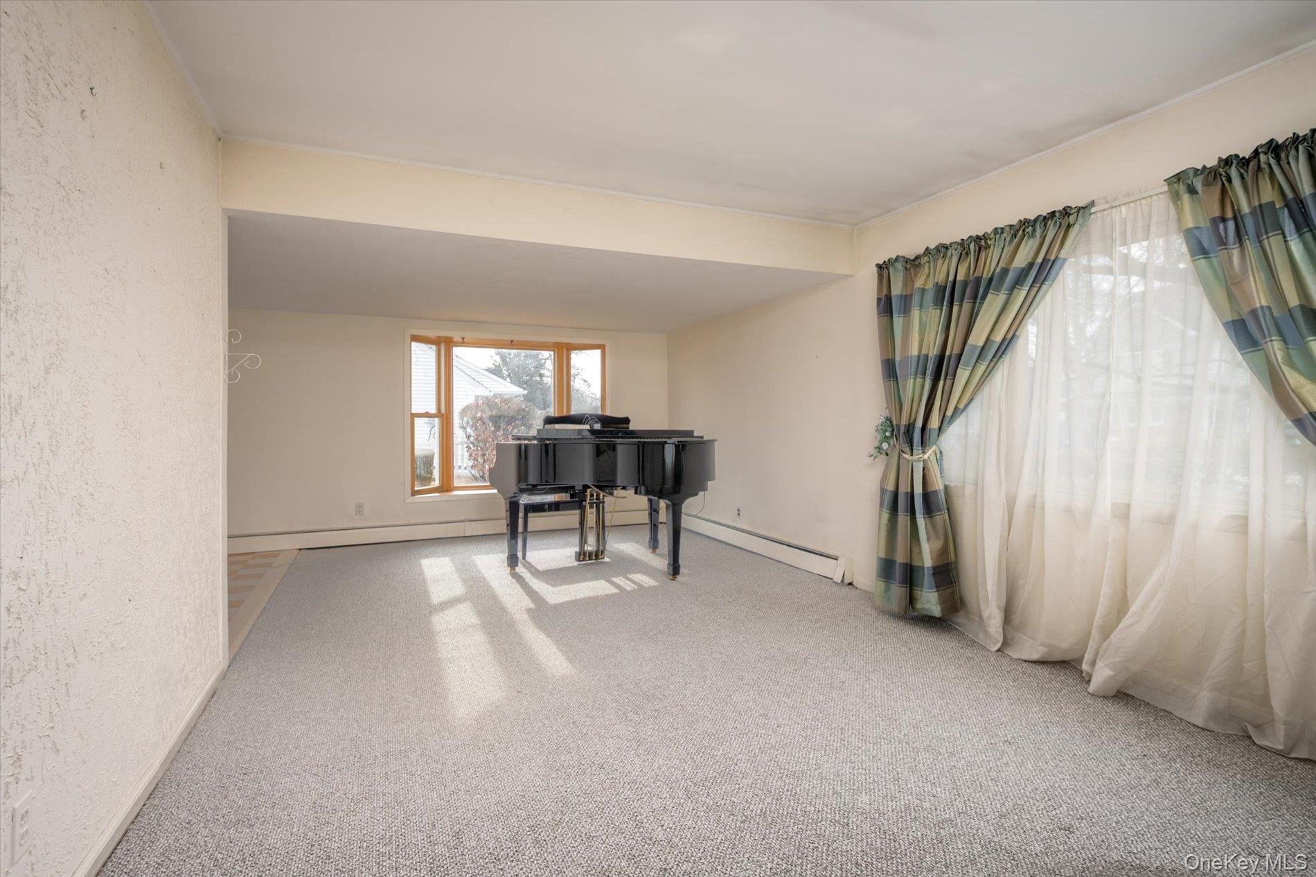 #4 photo, 1691 Lehigh Road, Wantagh , NY 11793