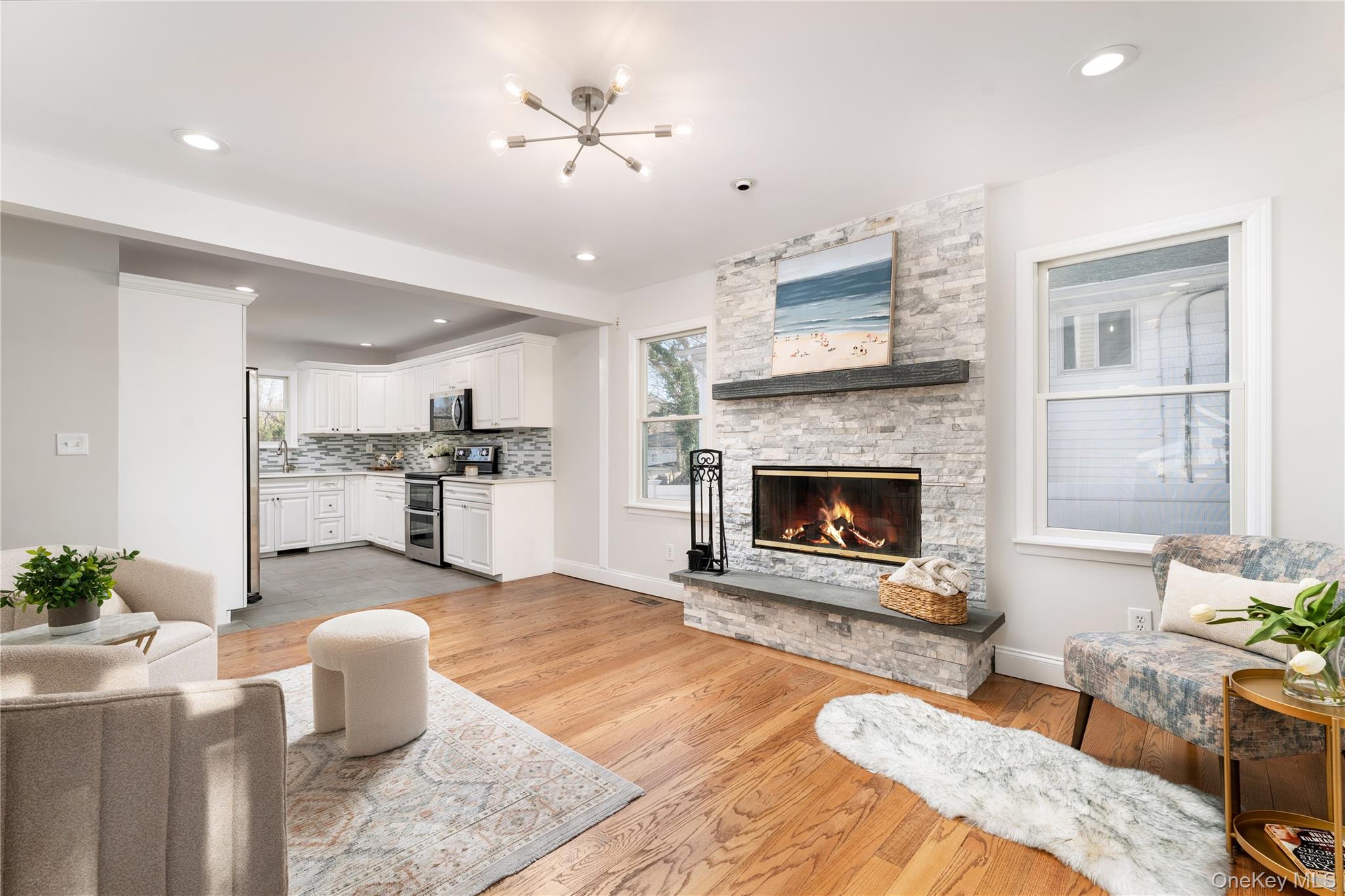 #1 photo, 7 Atlantic Drive, सफ़ोक काउंटी Sound Beach , NY 11789