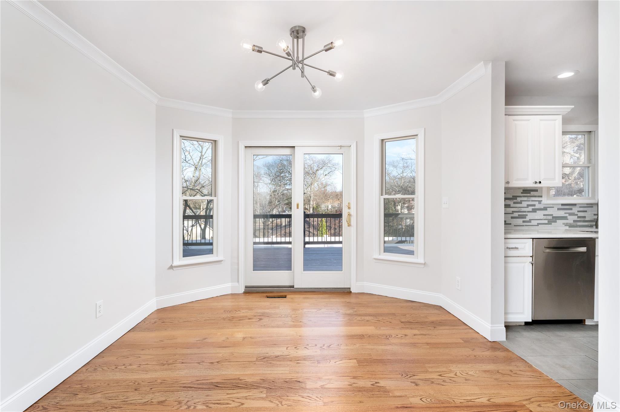 #10 photo, 7 Atlantic Drive, सफ़ोक काउंटी Sound Beach , NY 11789