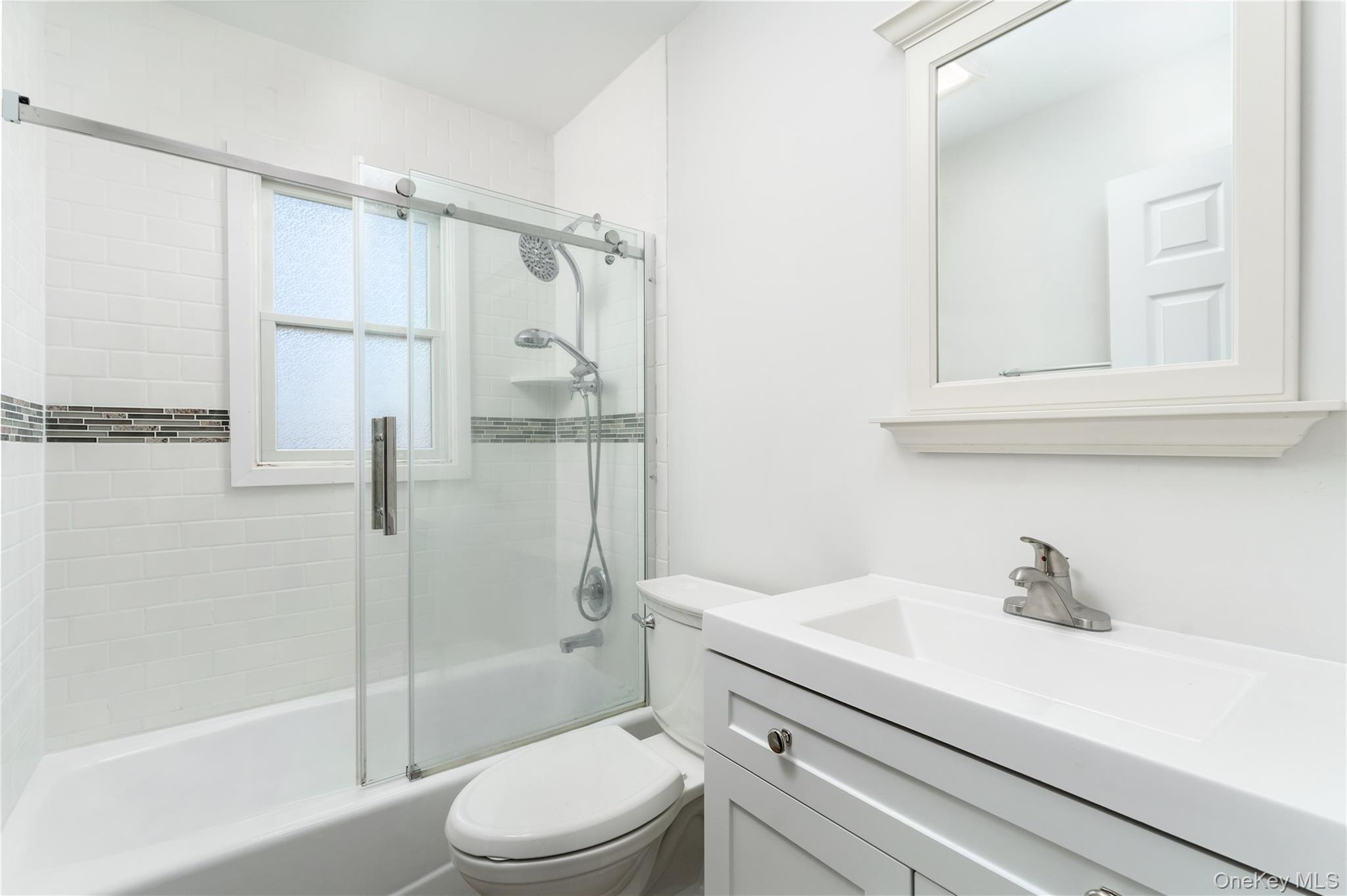 #12 photo, 7 Atlantic Drive, सफ़ोक काउंटी Sound Beach , NY 11789