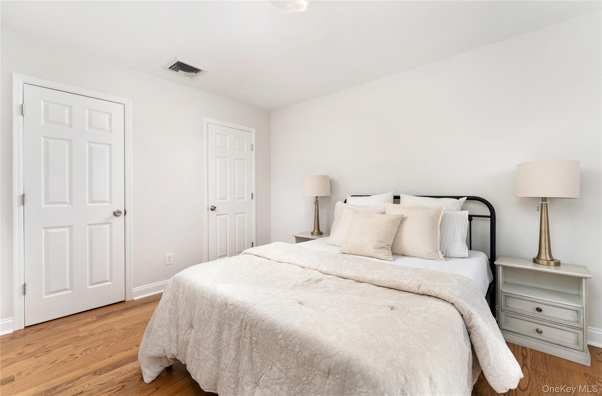 #16 photo, 7 Atlantic Drive, सफ़ोक काउंटी Sound Beach , NY 11789