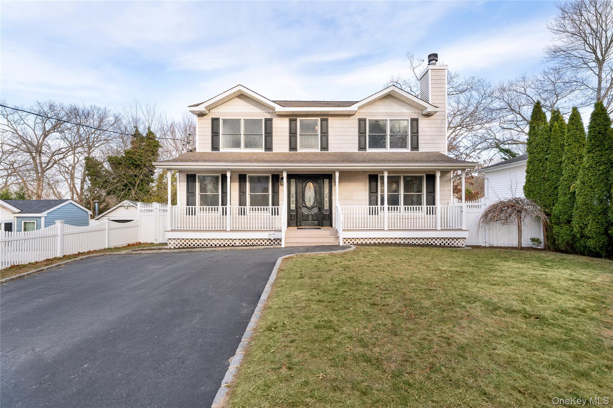 #3 photo, 7 Atlantic Drive, सफ़ोक काउंटी Sound Beach , NY 11789